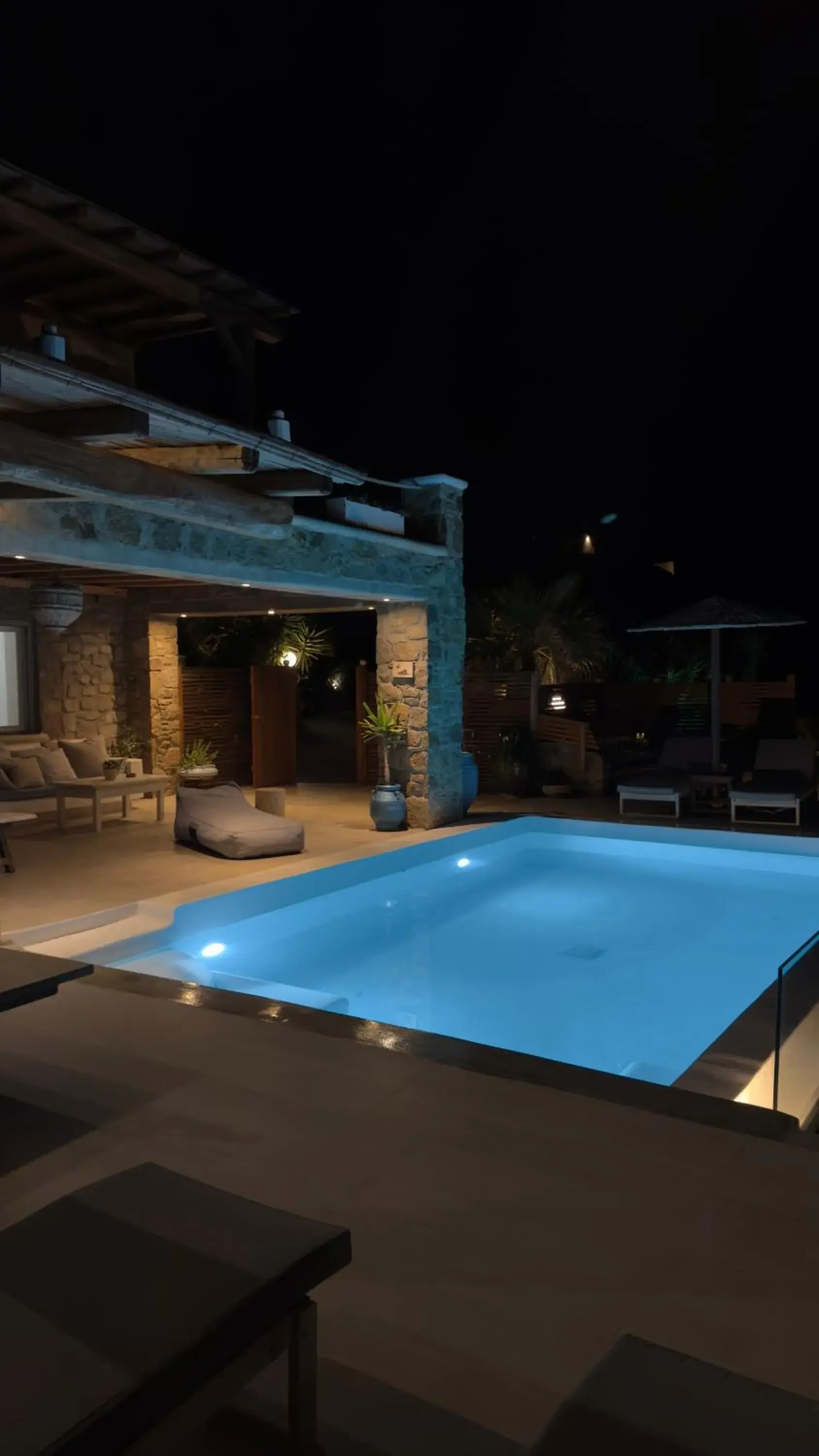 Deluxe Apartment with Shared Outdoor Pool in Mykonos Village Deluxe Apartment with Shared Outdoor Pool in Mykonos Village