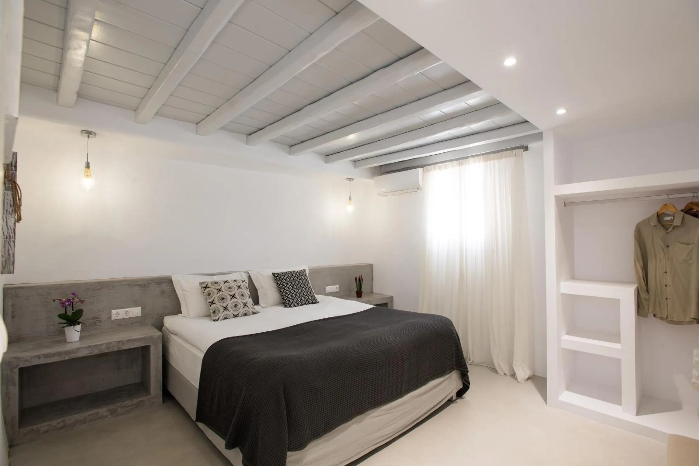 Bed in Mykonos Village