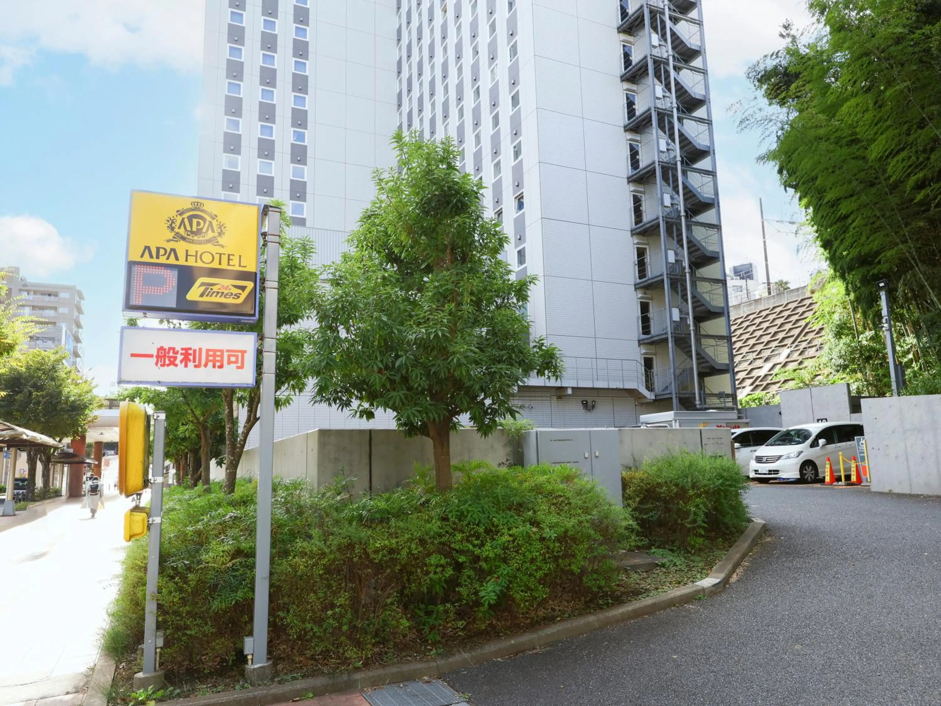 Parking in APA Hotel Keisei Narita Ekimae