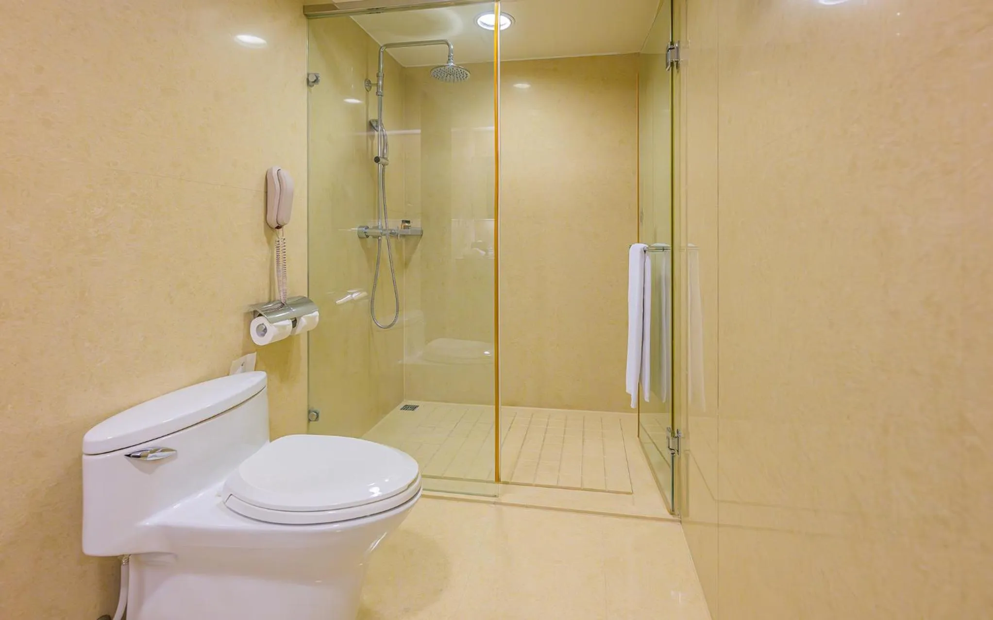 Bathroom in Tempus Hotel