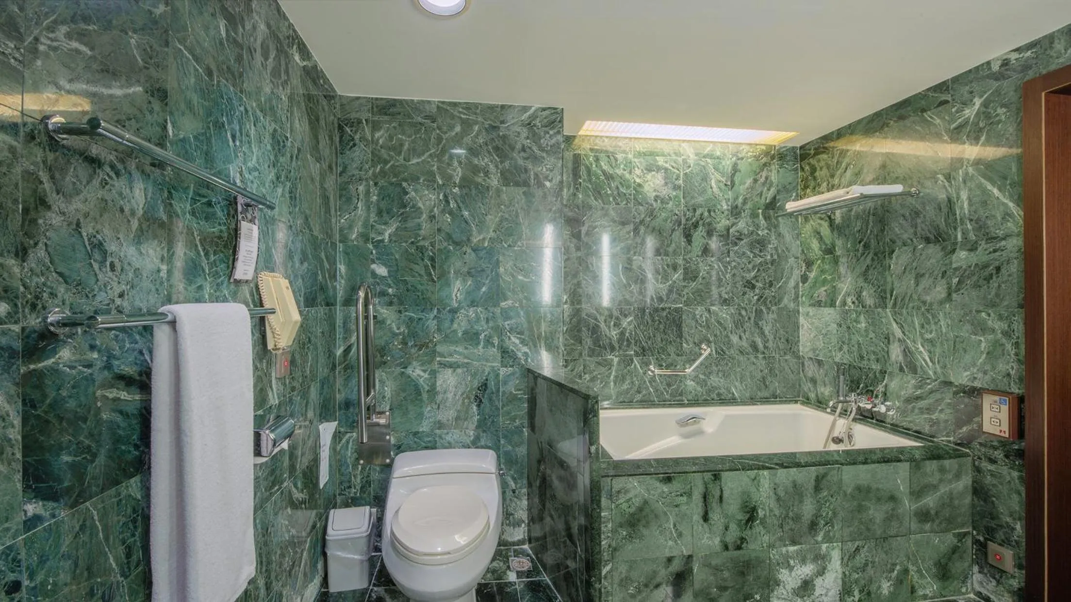 Bathroom in Tempus Hotel