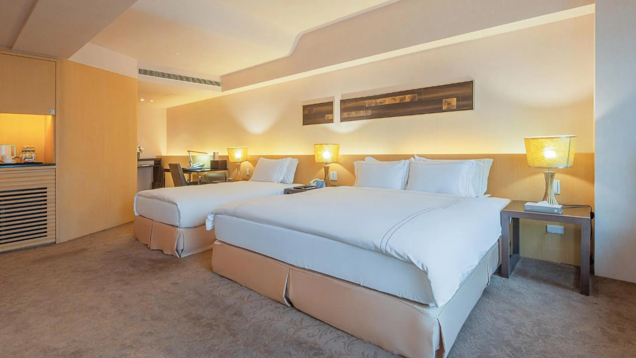 bunk bed, Bed in Tempus Hotel