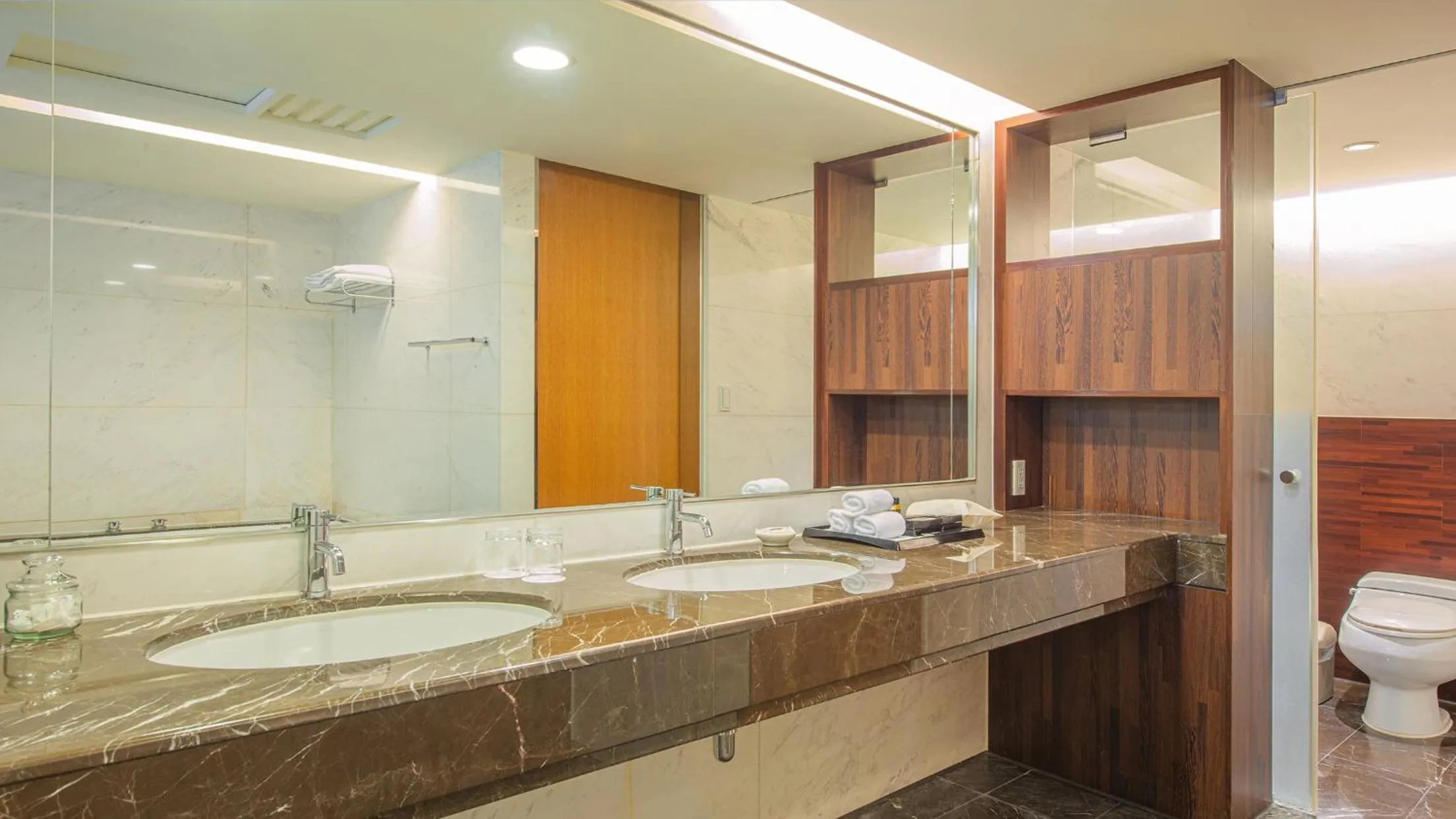 Bathroom in Tempus Hotel