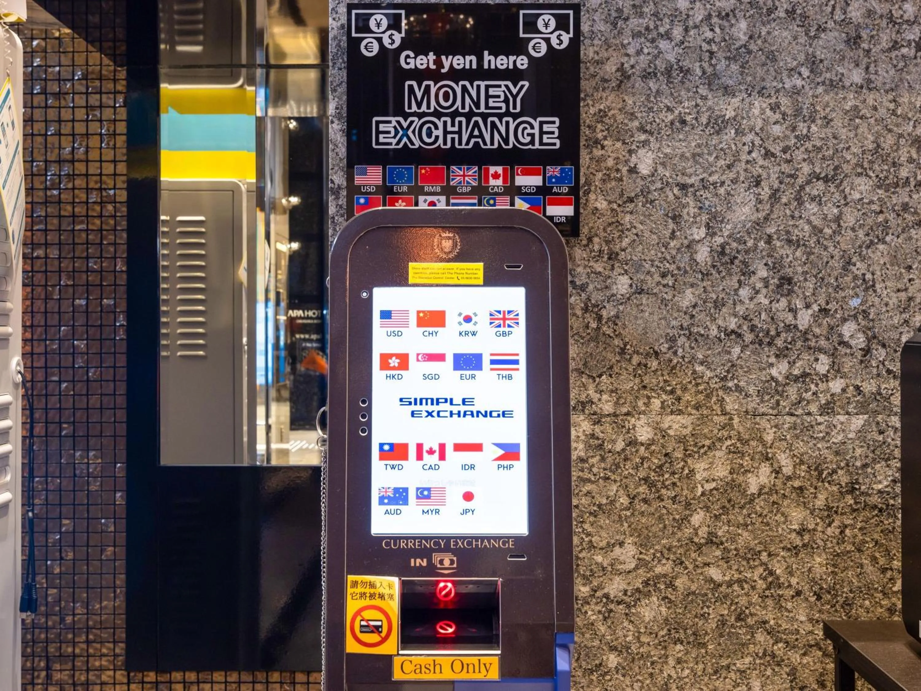 currency exchange in APA Hotel Yodoyabashi Ekimae