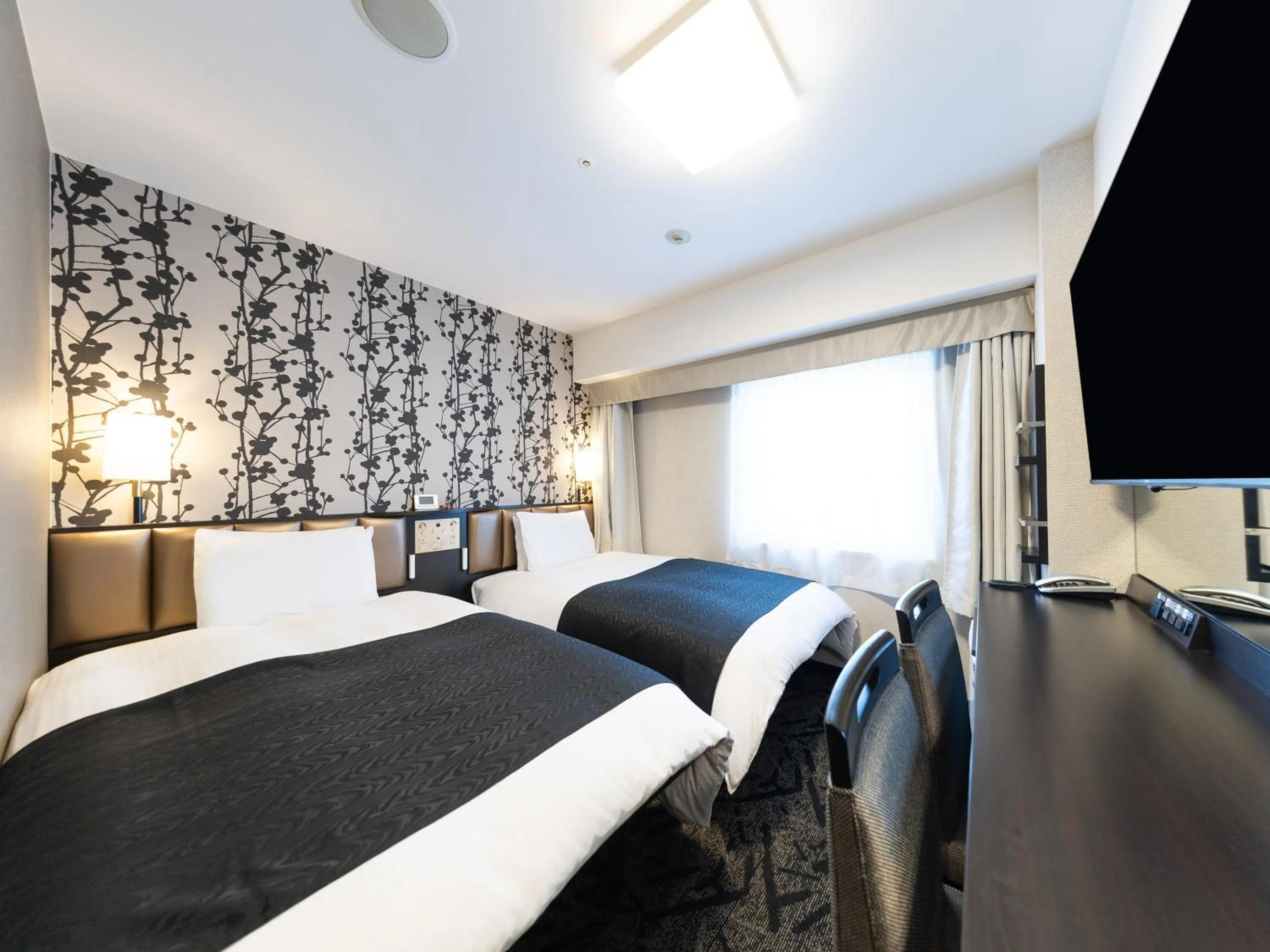 Photo of the whole room, Bed in APA Hotel Tennoji Ekimae