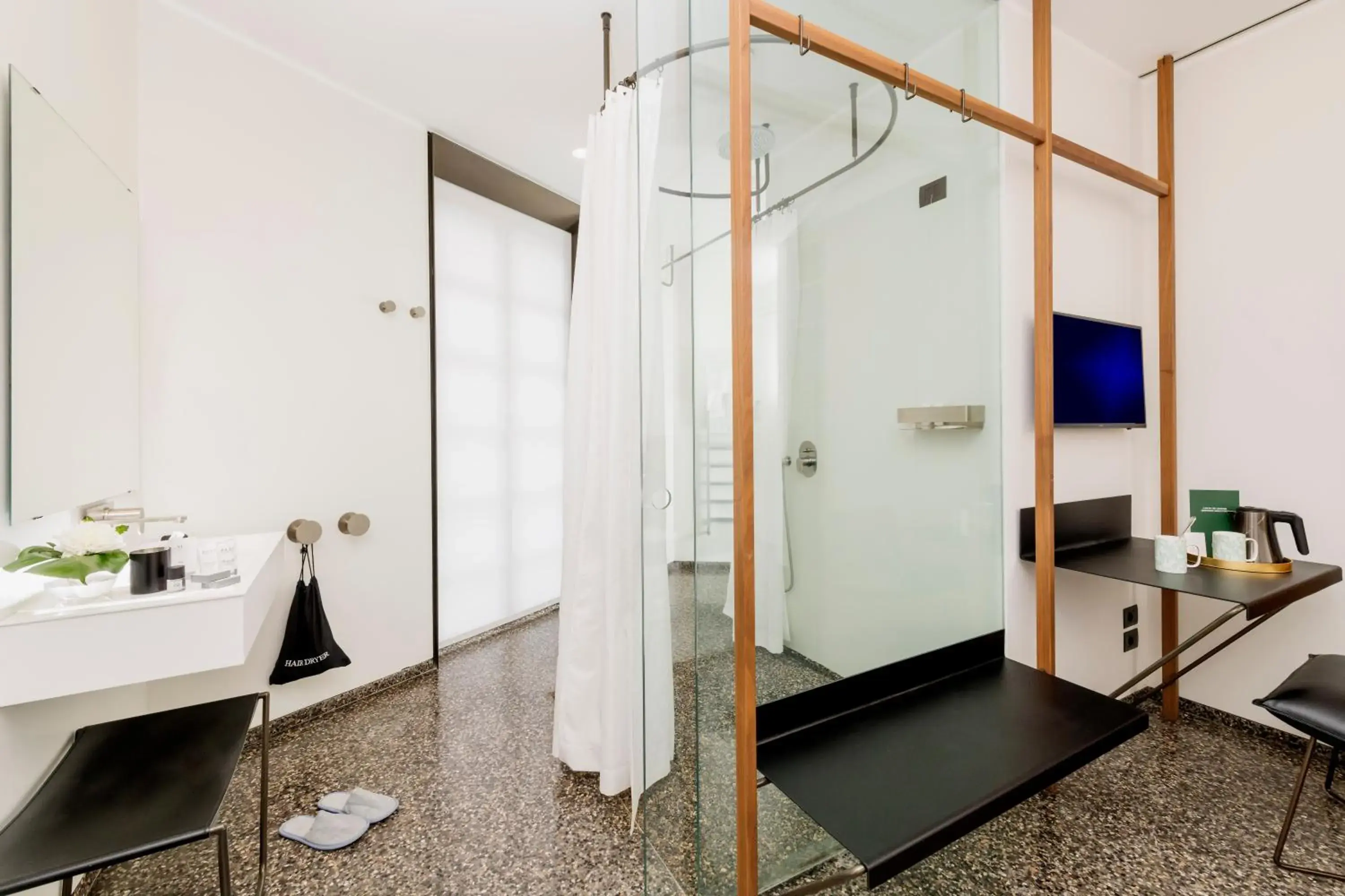 Deluxe Double or Twin Room with City View in Hotel Royal Bissolati Deluxe Double or Twin Room with City View in Hotel Royal Bissolati