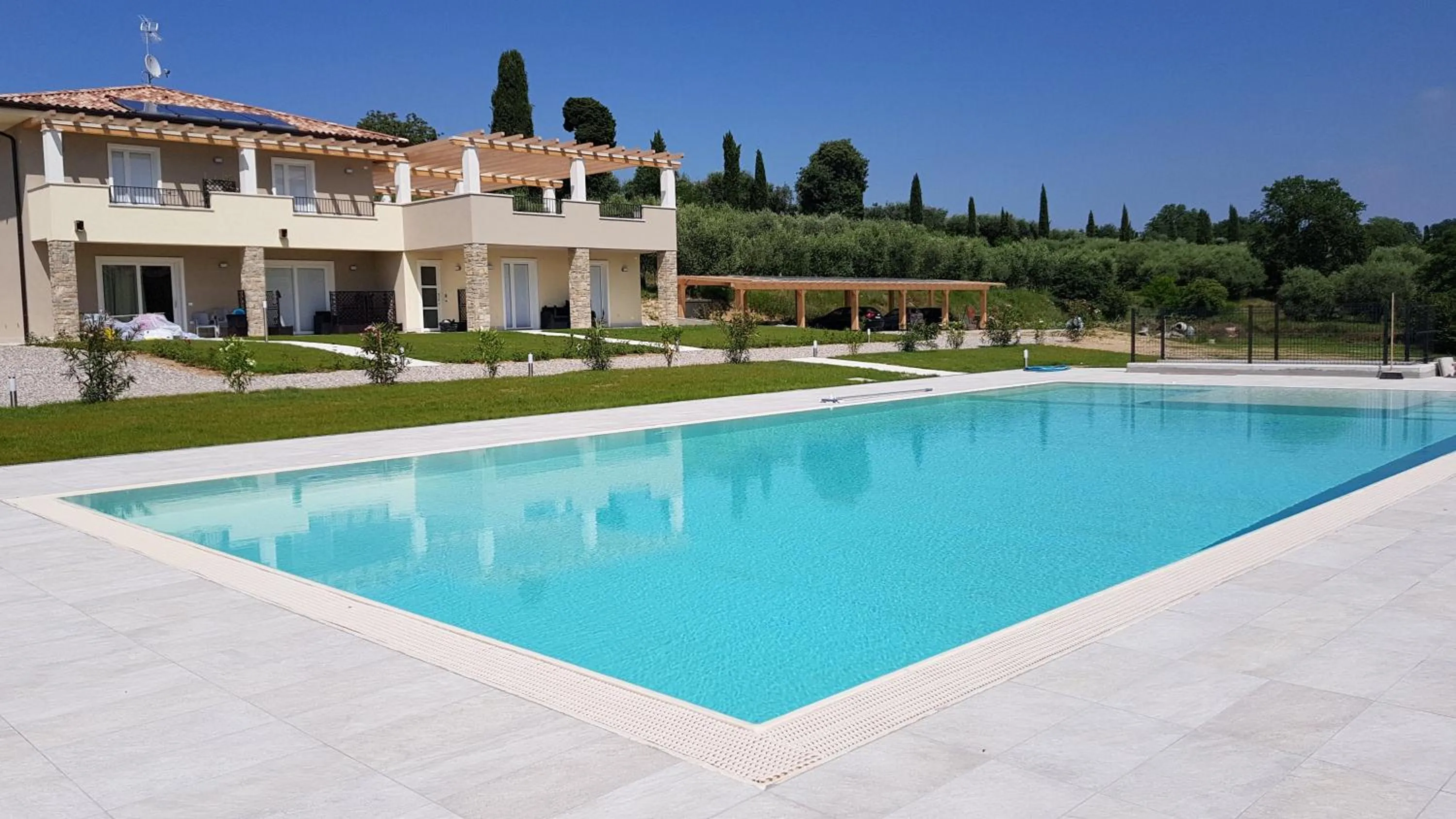 Swimming pool in Residenza Angelica