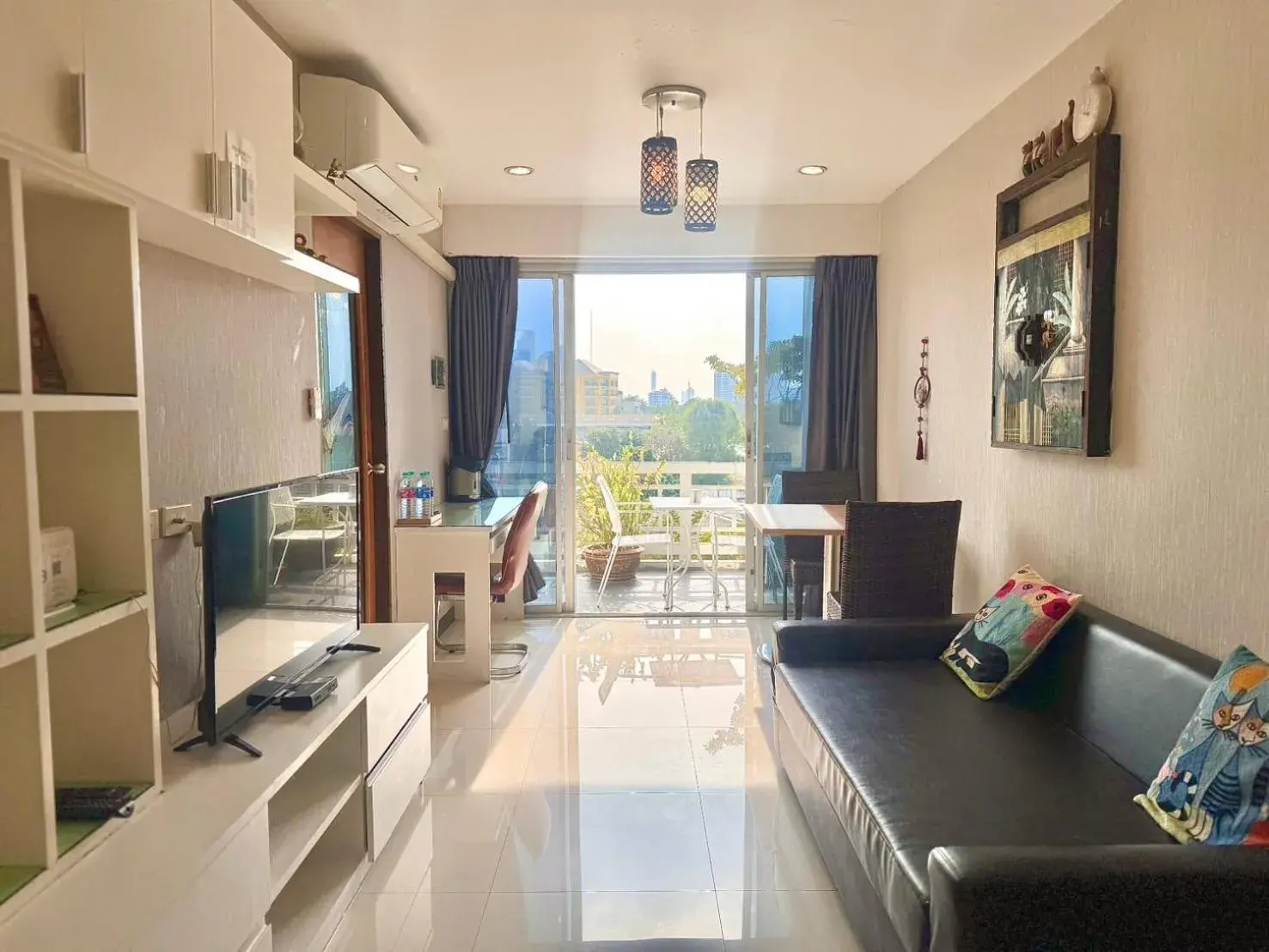 Two-Bedroom Apartment in Baan Sabai Rama IV Apartment Two-Bedroom Apartment in Baan Sabai Rama IV Apartment