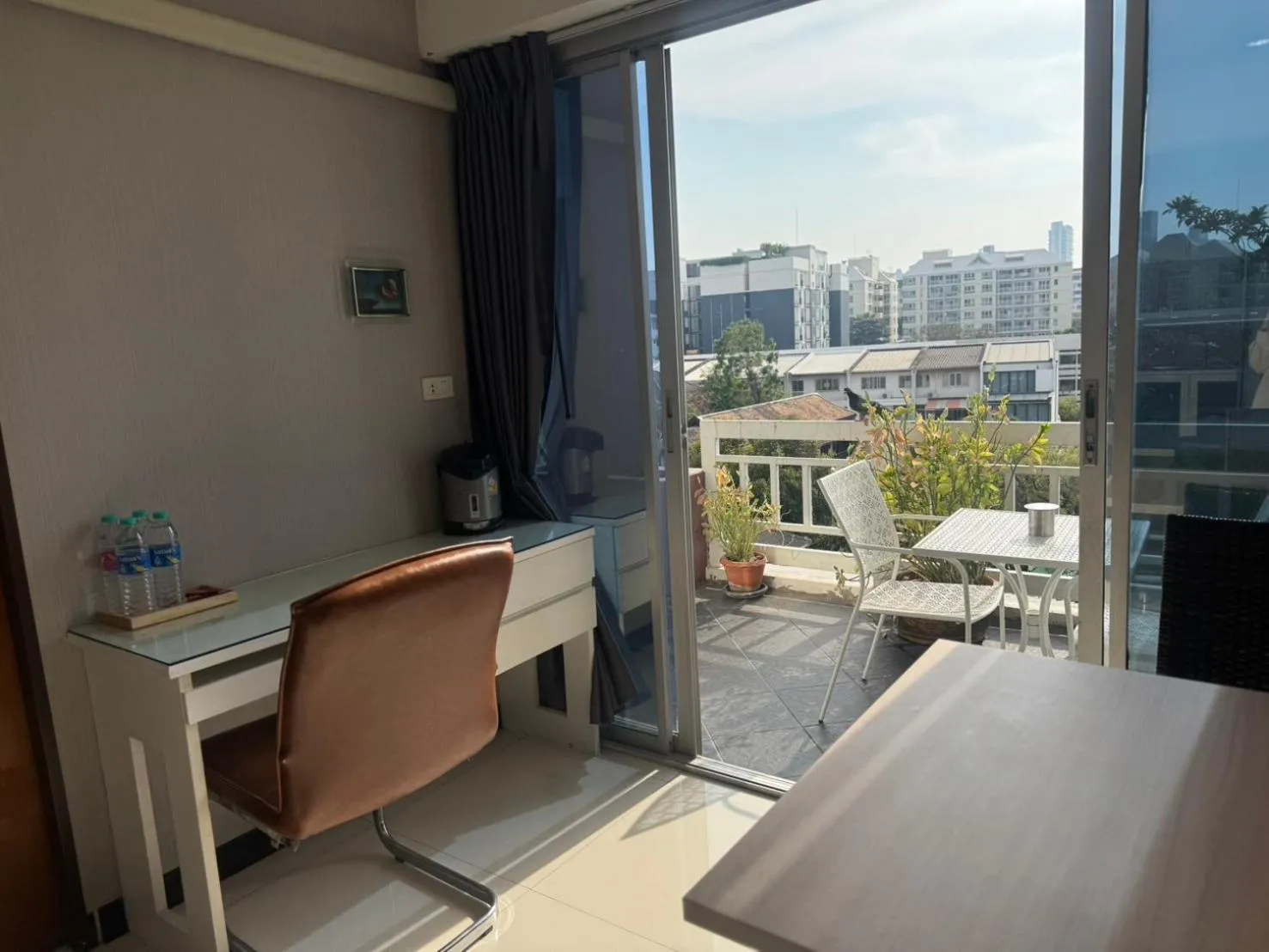 Living room in Baan Sabai Rama IV Apartment