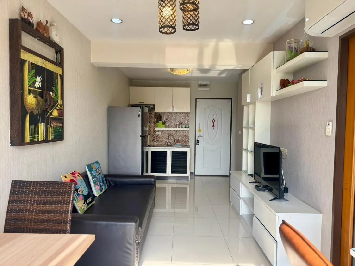 Living room in Baan Sabai Rama IV Apartment