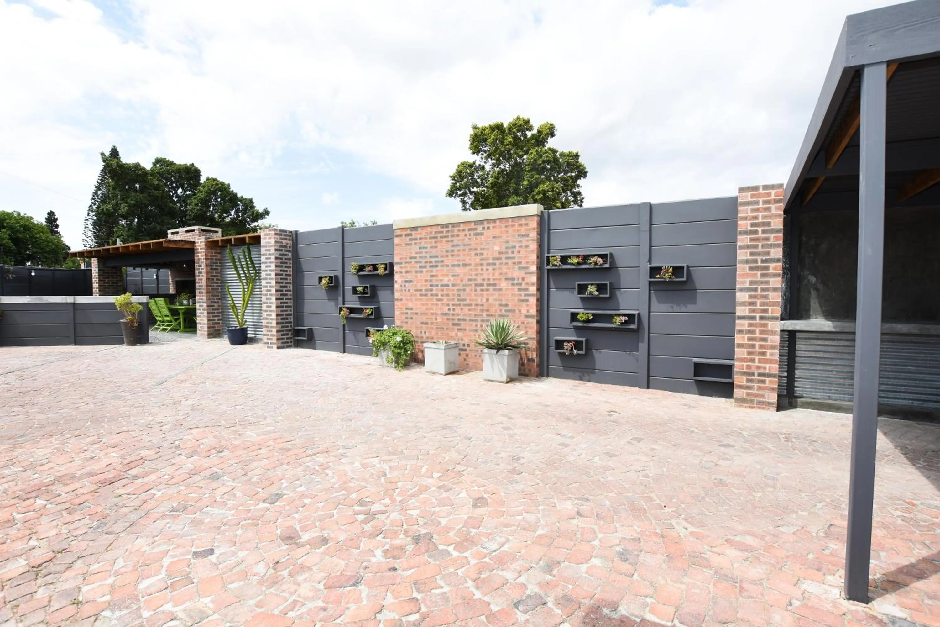 Parking in OnQ Accommodation