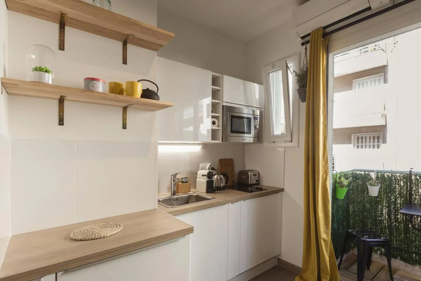 Kitchen or kitchenette in Nicelidays - Le Berlioz - city central - 7min from beaches