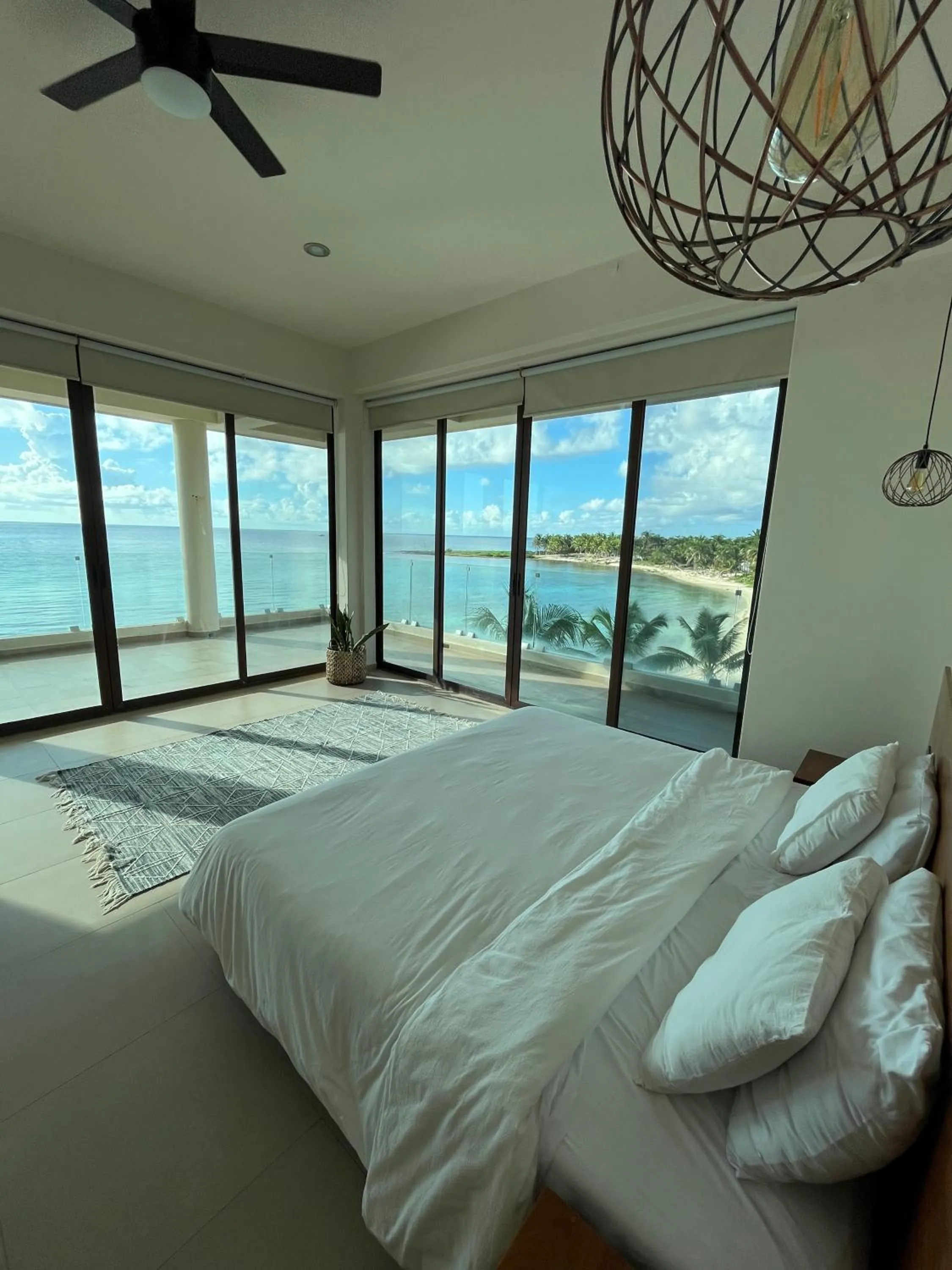 Photo of the whole room, Bed in Paamul Hotel