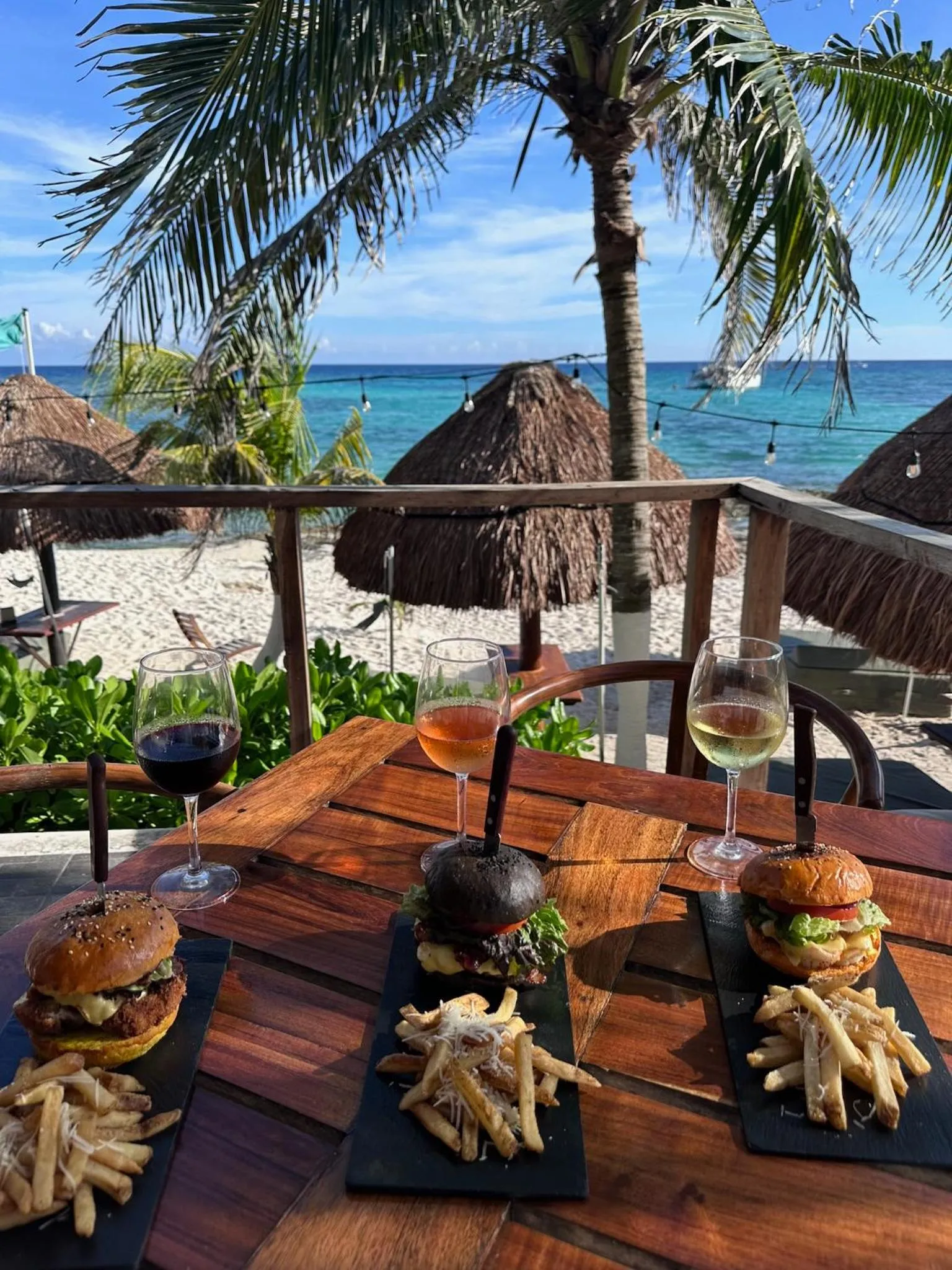 Restaurant/places to eat in Paamul Hotel