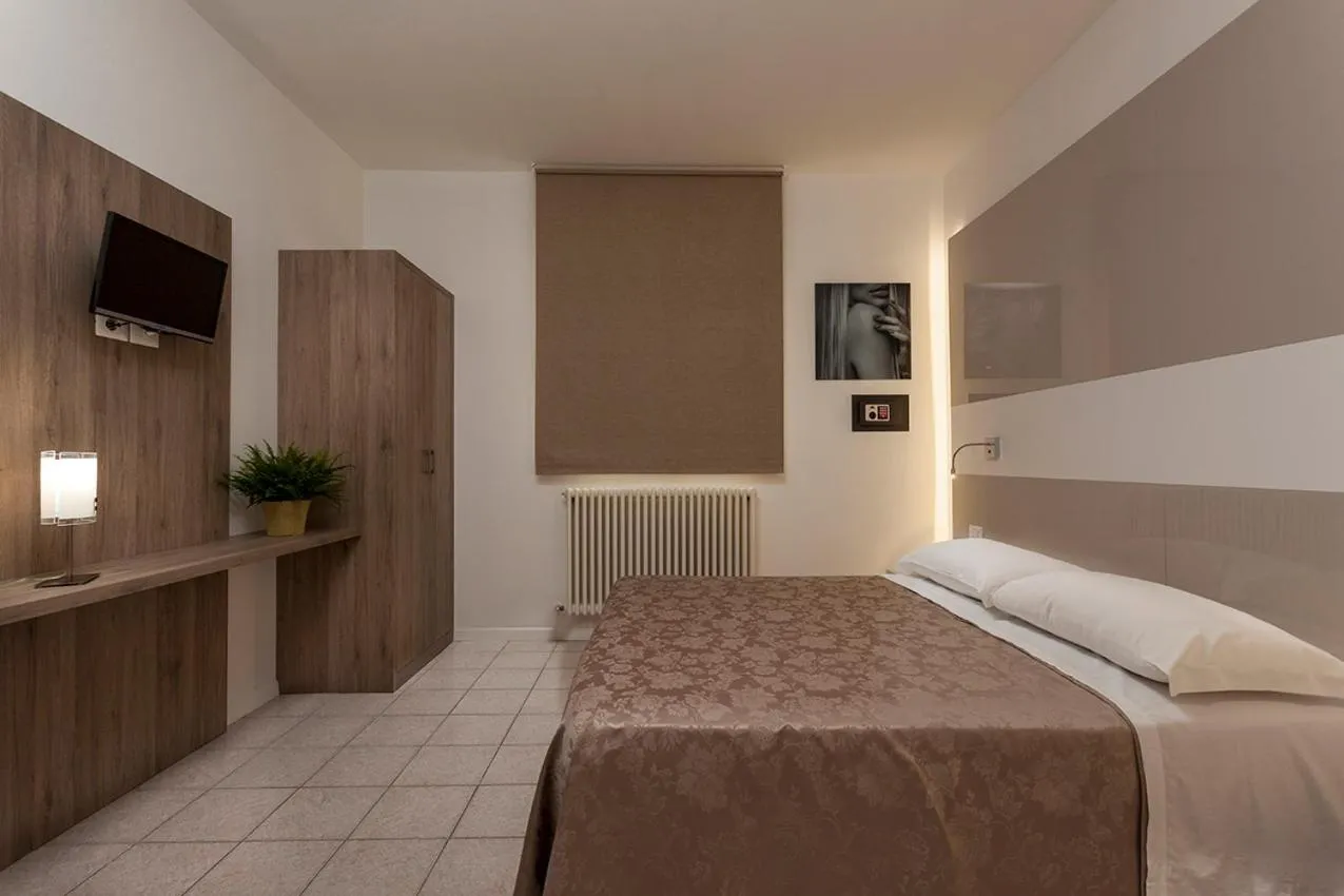 Bed in Residence Perla