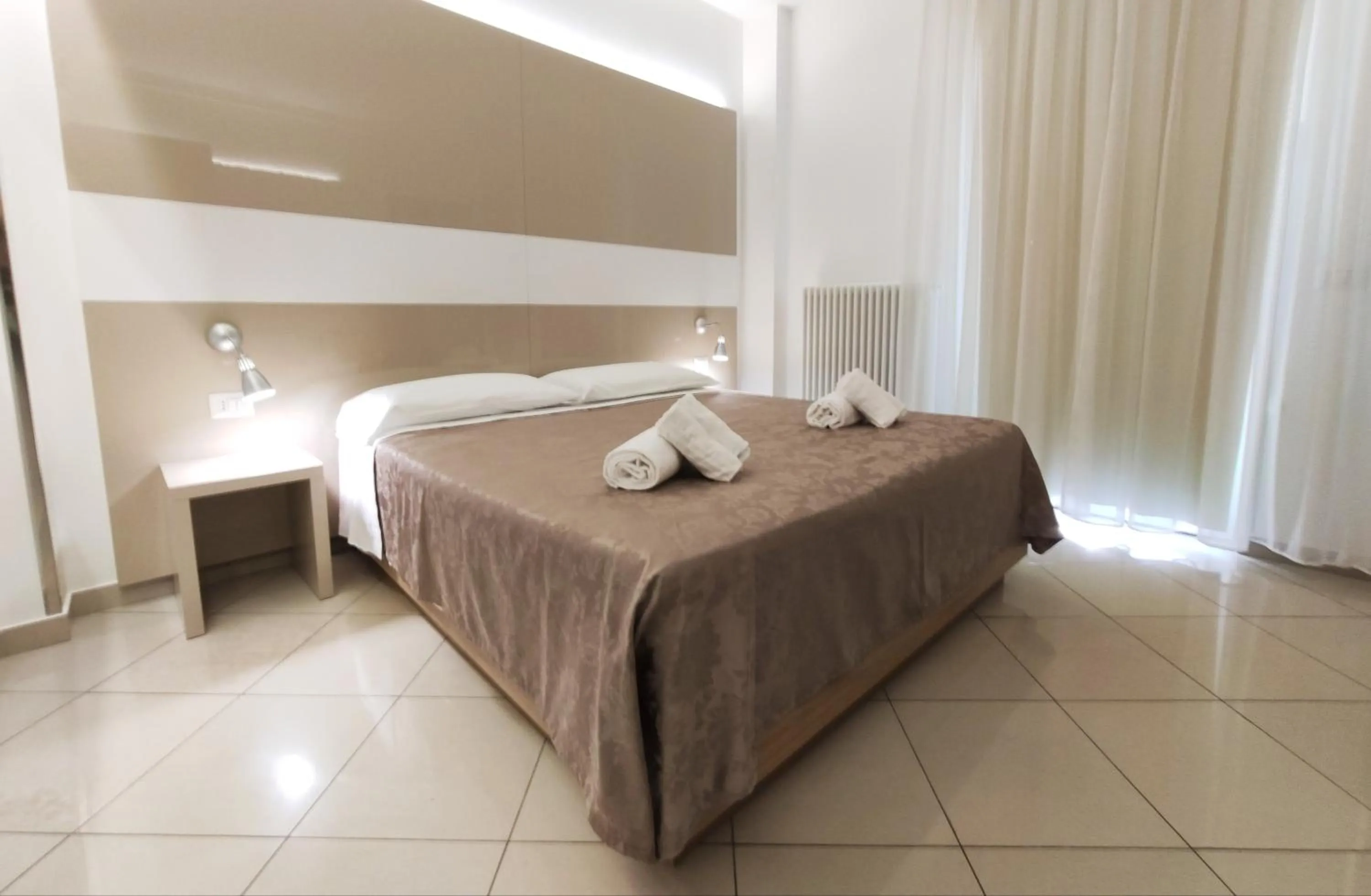 Bed in Residence Perla