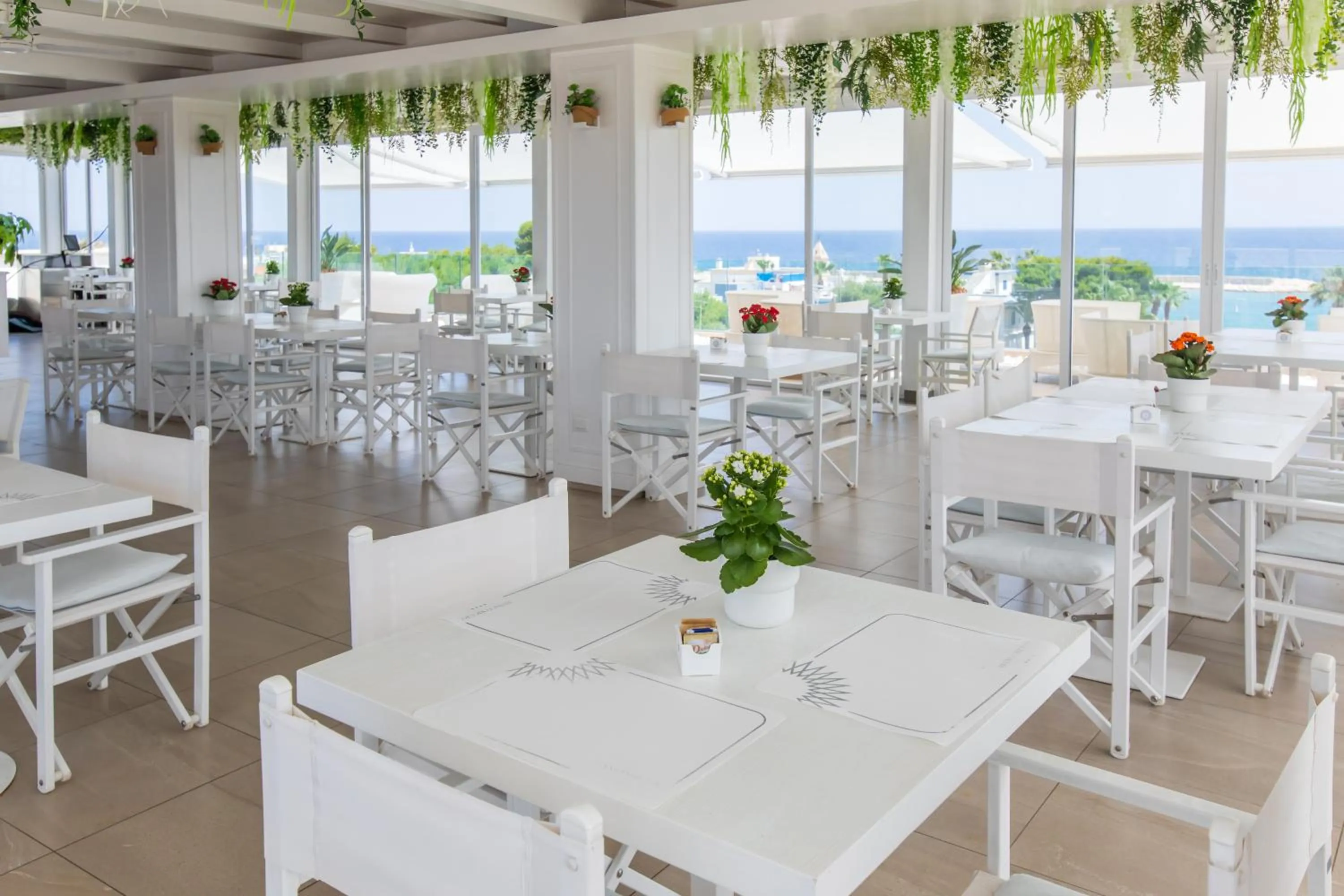 Restaurant/places to eat in Bianco Riccio Suite Hotel