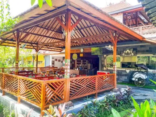 Restaurant/places to eat in Kubuku Eco Dive Lodge and Yoga