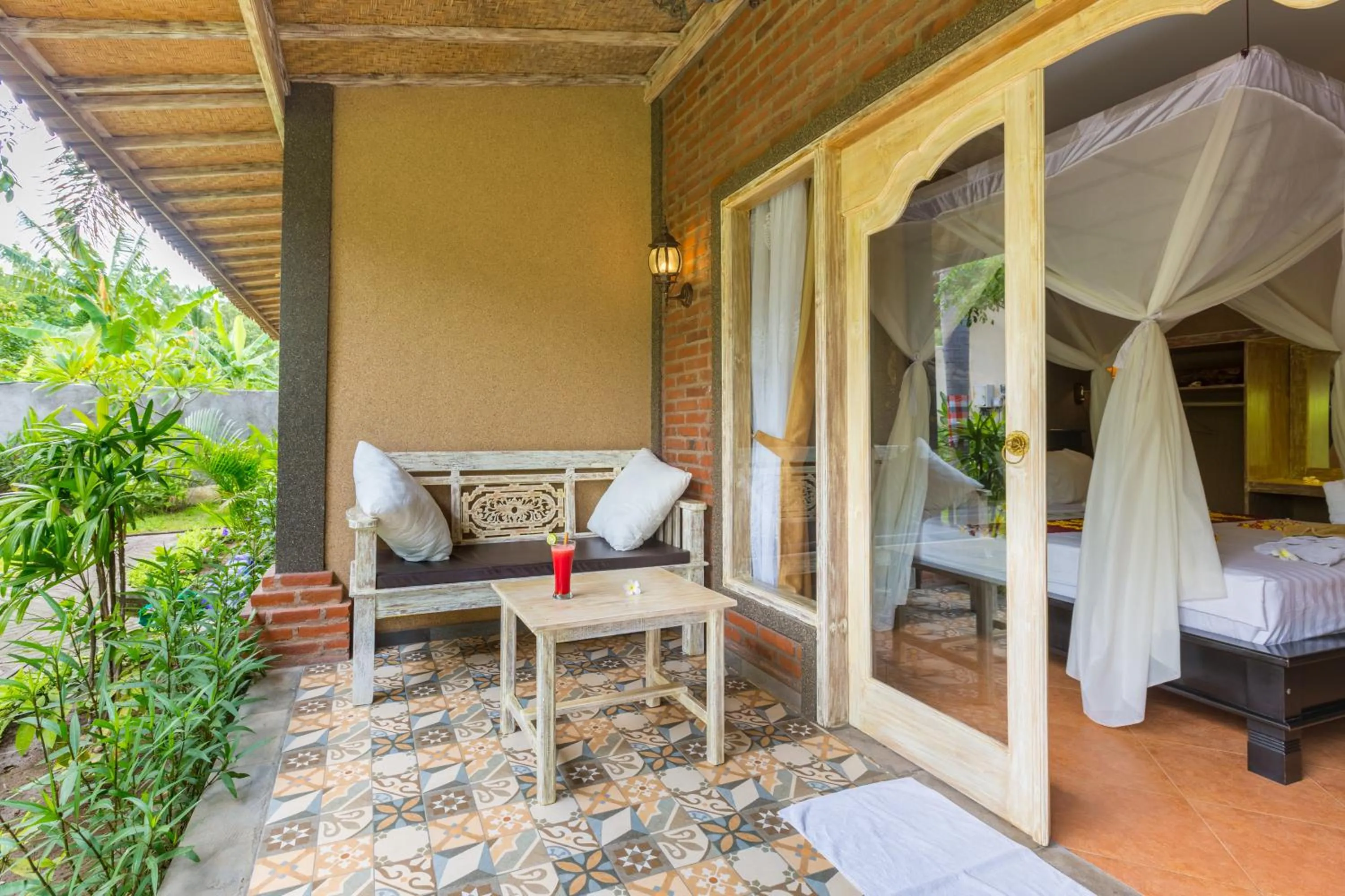 Patio in Kubuku Eco Dive Lodge and Yoga