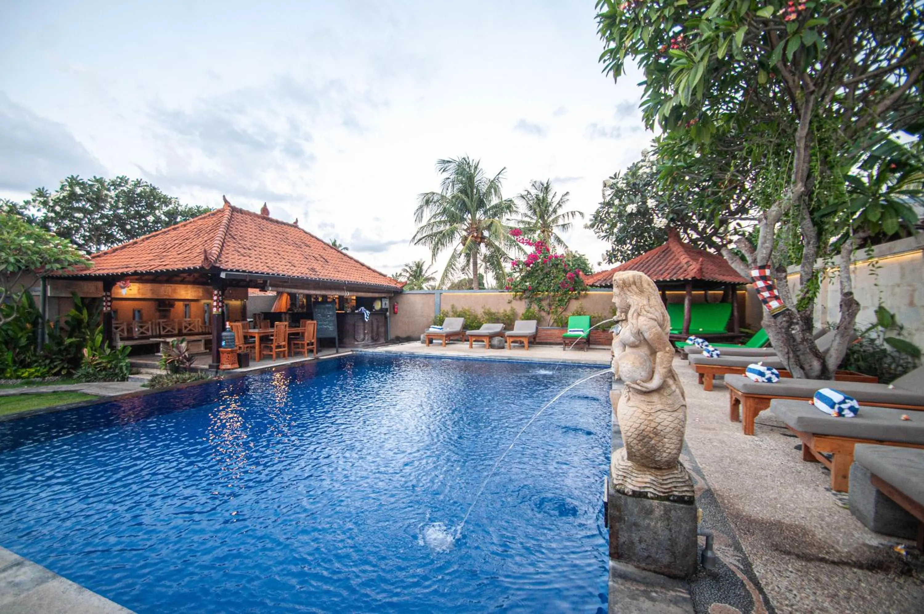 Swimming pool in Kubuku Eco Dive Lodge and Yoga