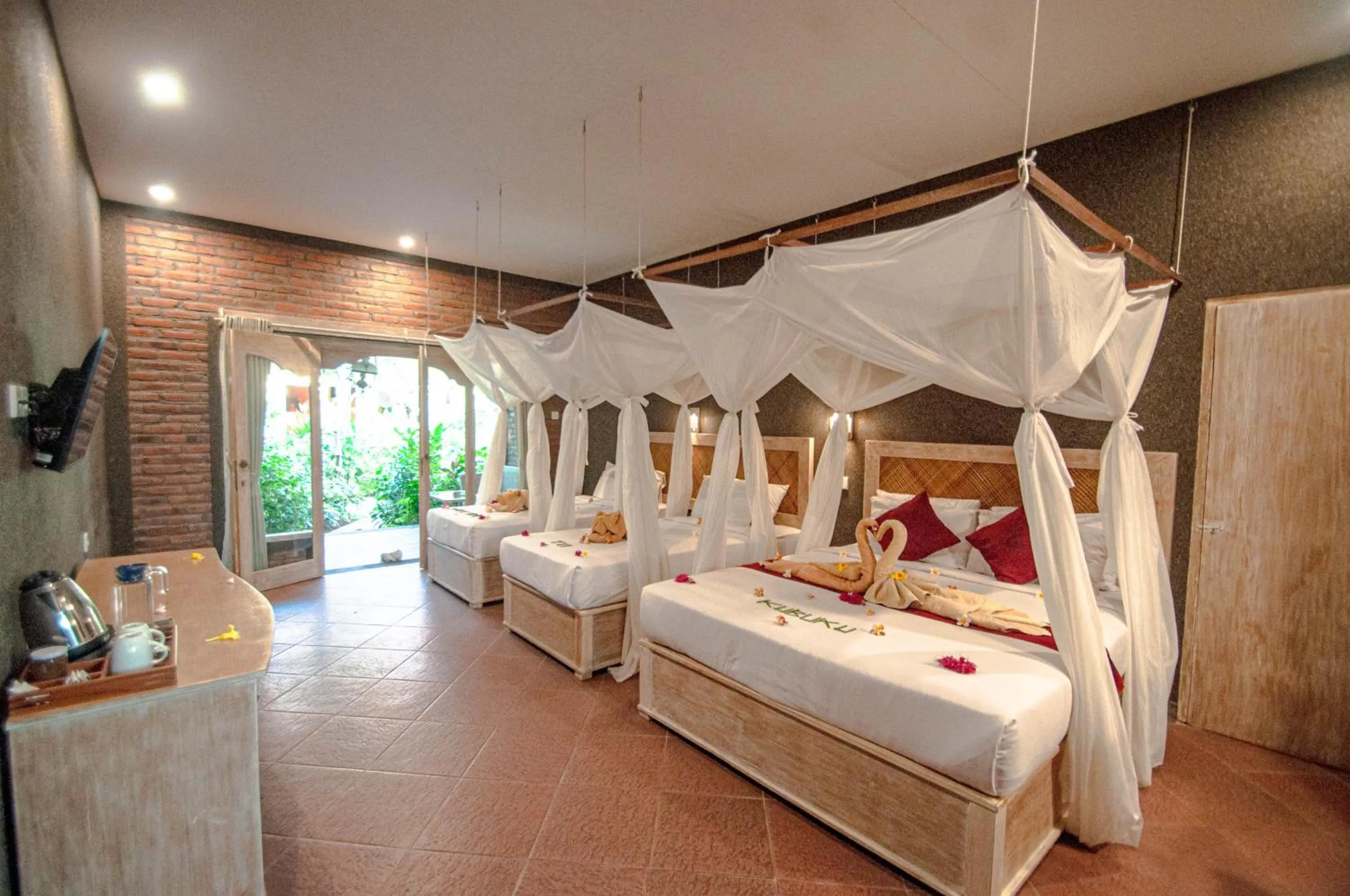 Bedroom, Bed in Kubuku Eco Dive Lodge and Yoga