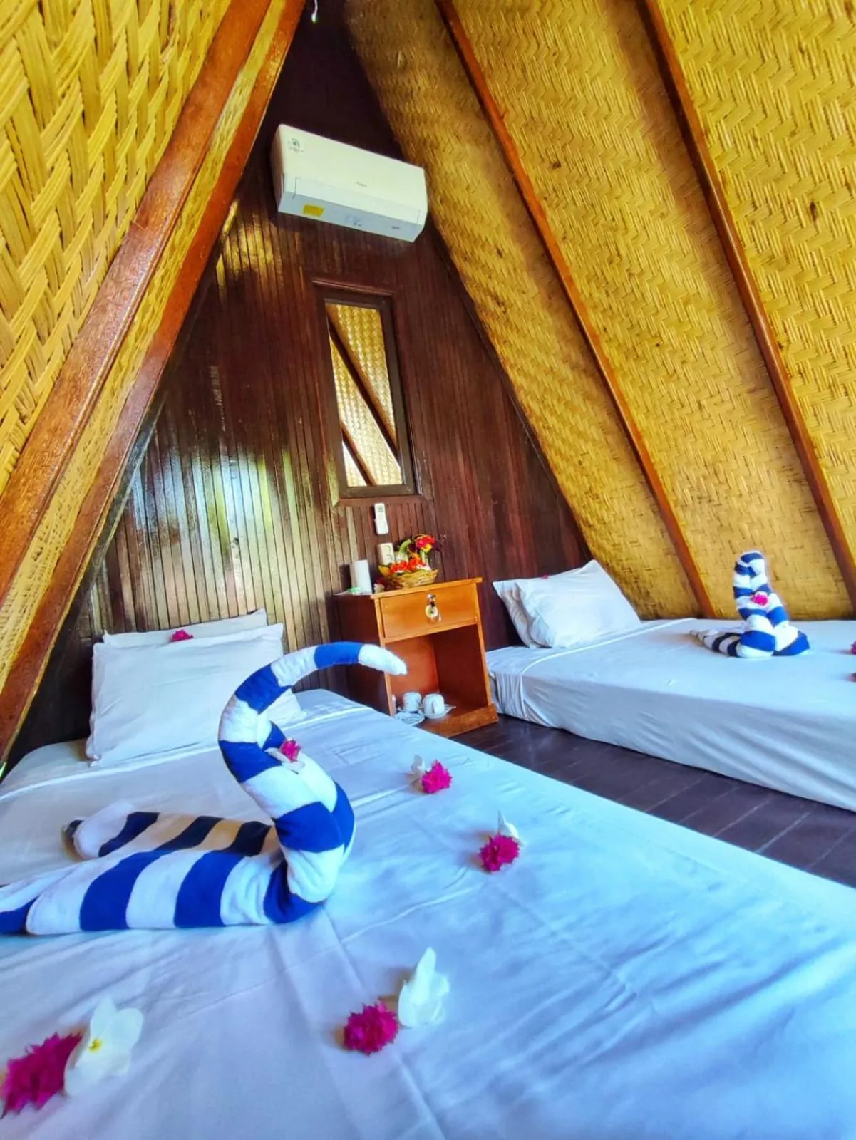 Bedroom, Bed in Kubuku Eco Dive Lodge and Yoga