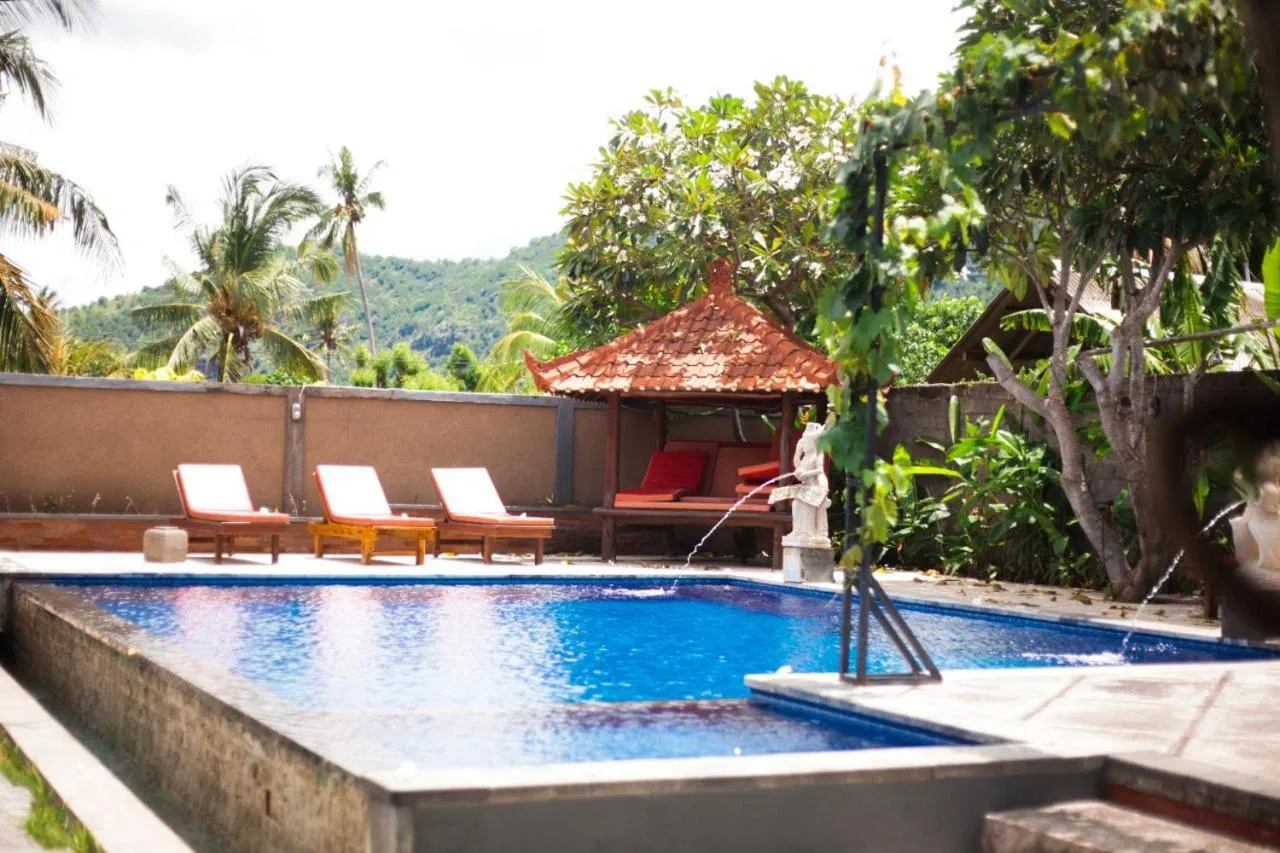 Swimming pool in Kubuku Eco Dive Lodge and Yoga