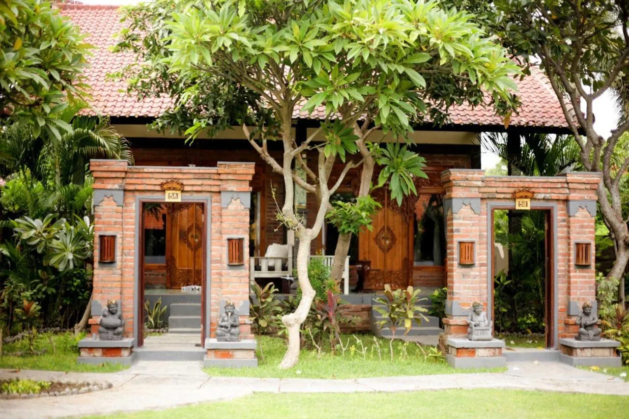 Balcony/Terrace in Kubuku Eco Dive Lodge and Yoga