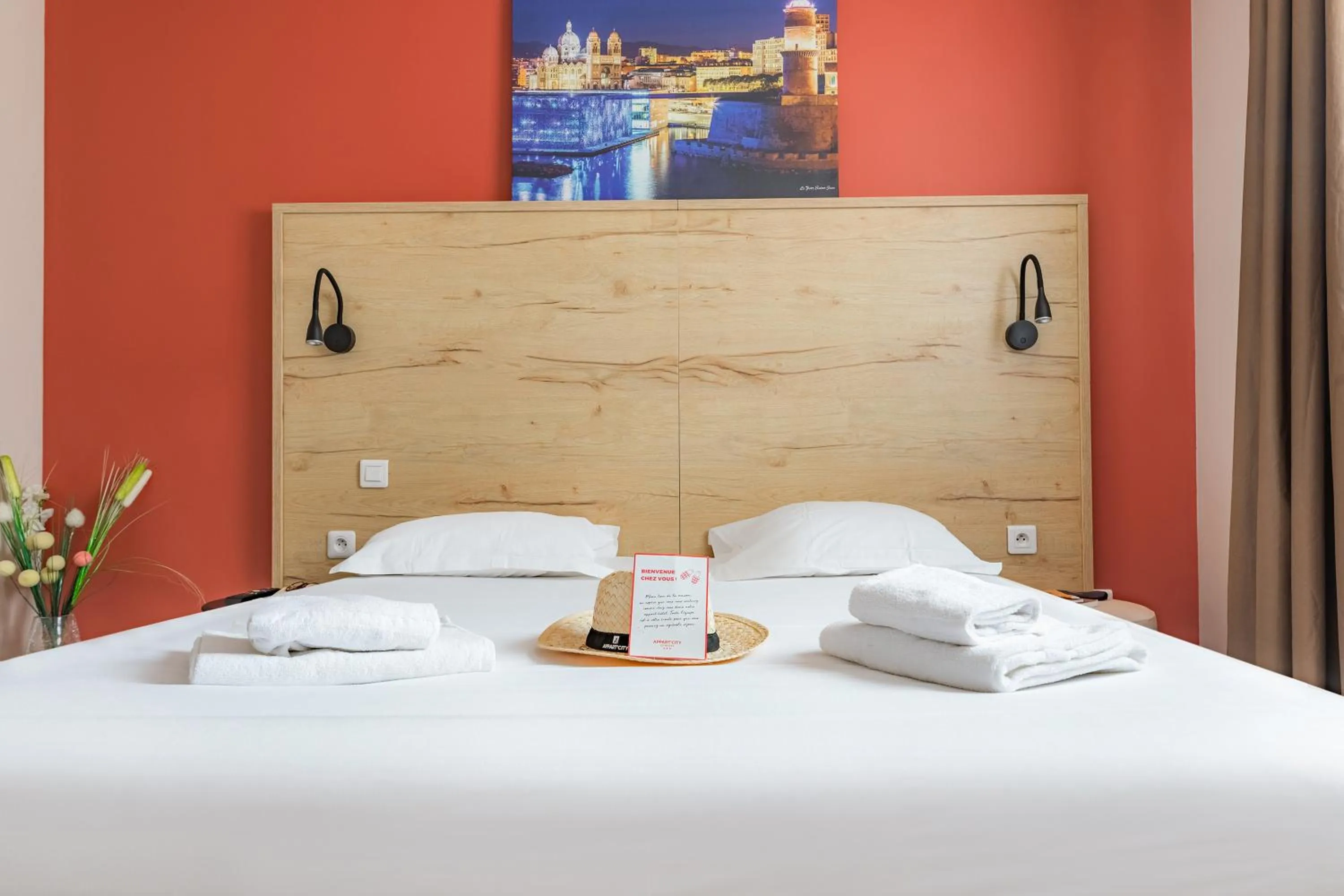 Bed in Appart'City Confort Marseille Centre Prado Vélodrome