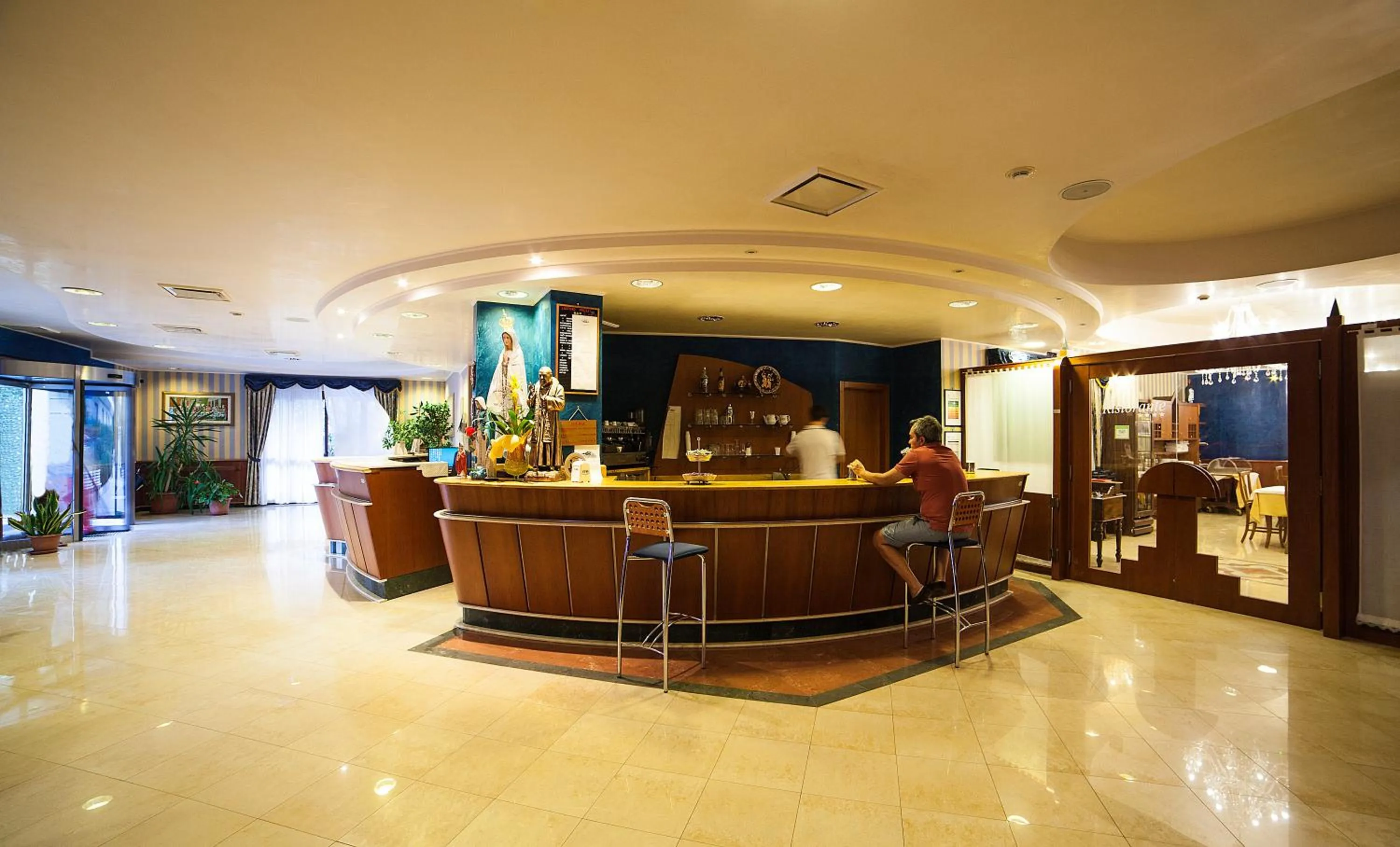 Lounge or bar in Hotel Villa San Pietro