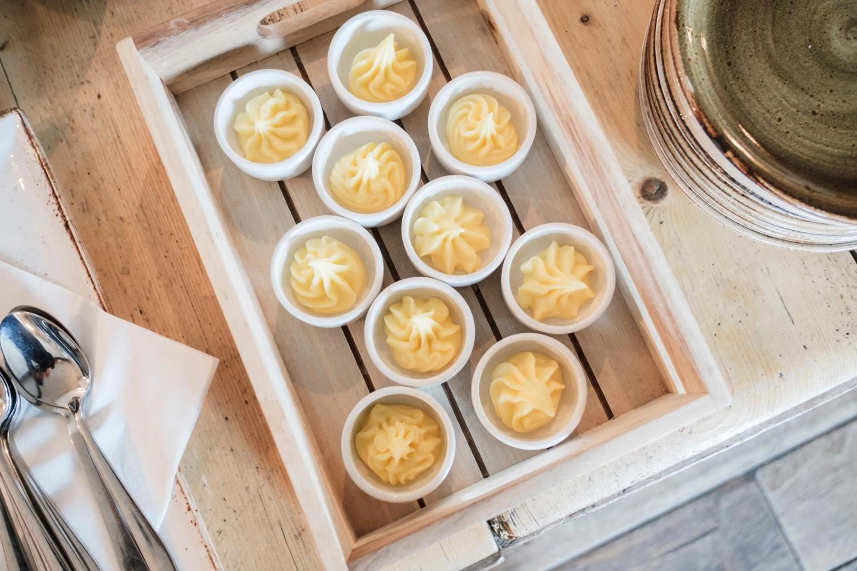 Buffet breakfast in Hinds Head