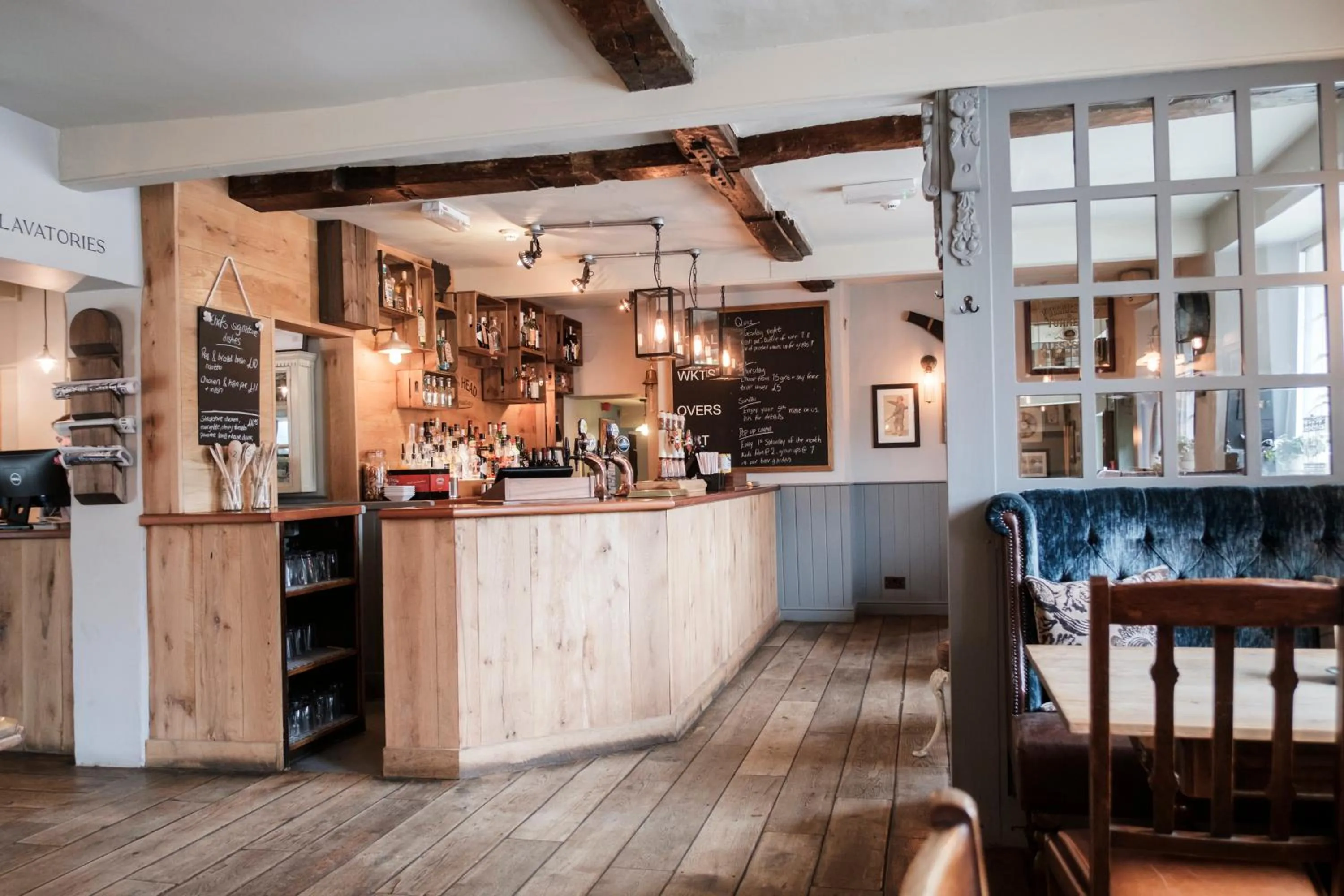 Lounge or bar in Hinds Head