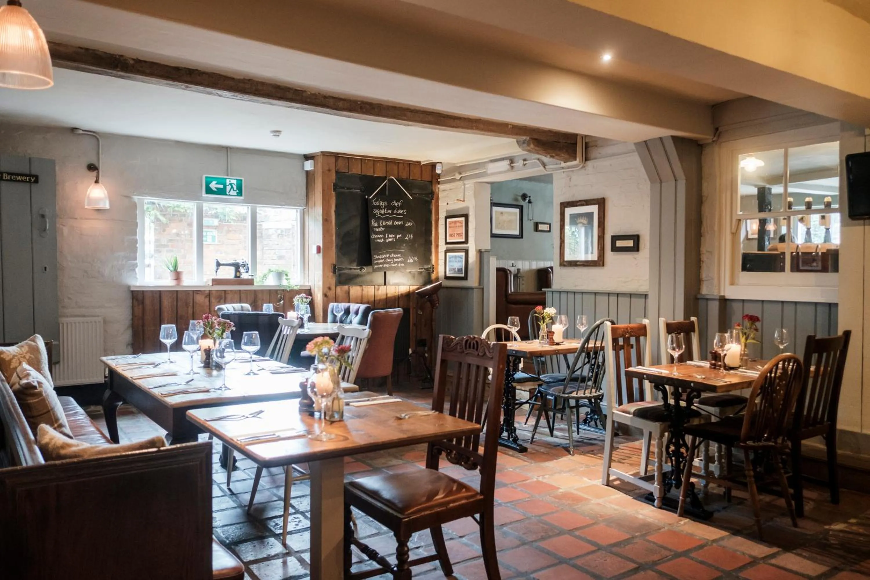 Restaurant/places to eat in Hinds Head