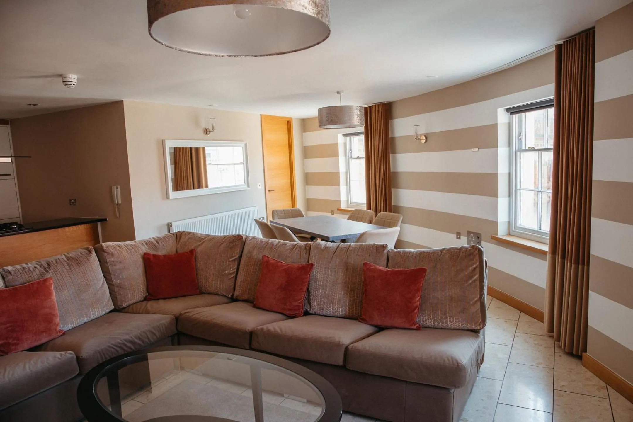 Living room, Bed in Posh Pads - Liverpool 1 - Apart-Hotel