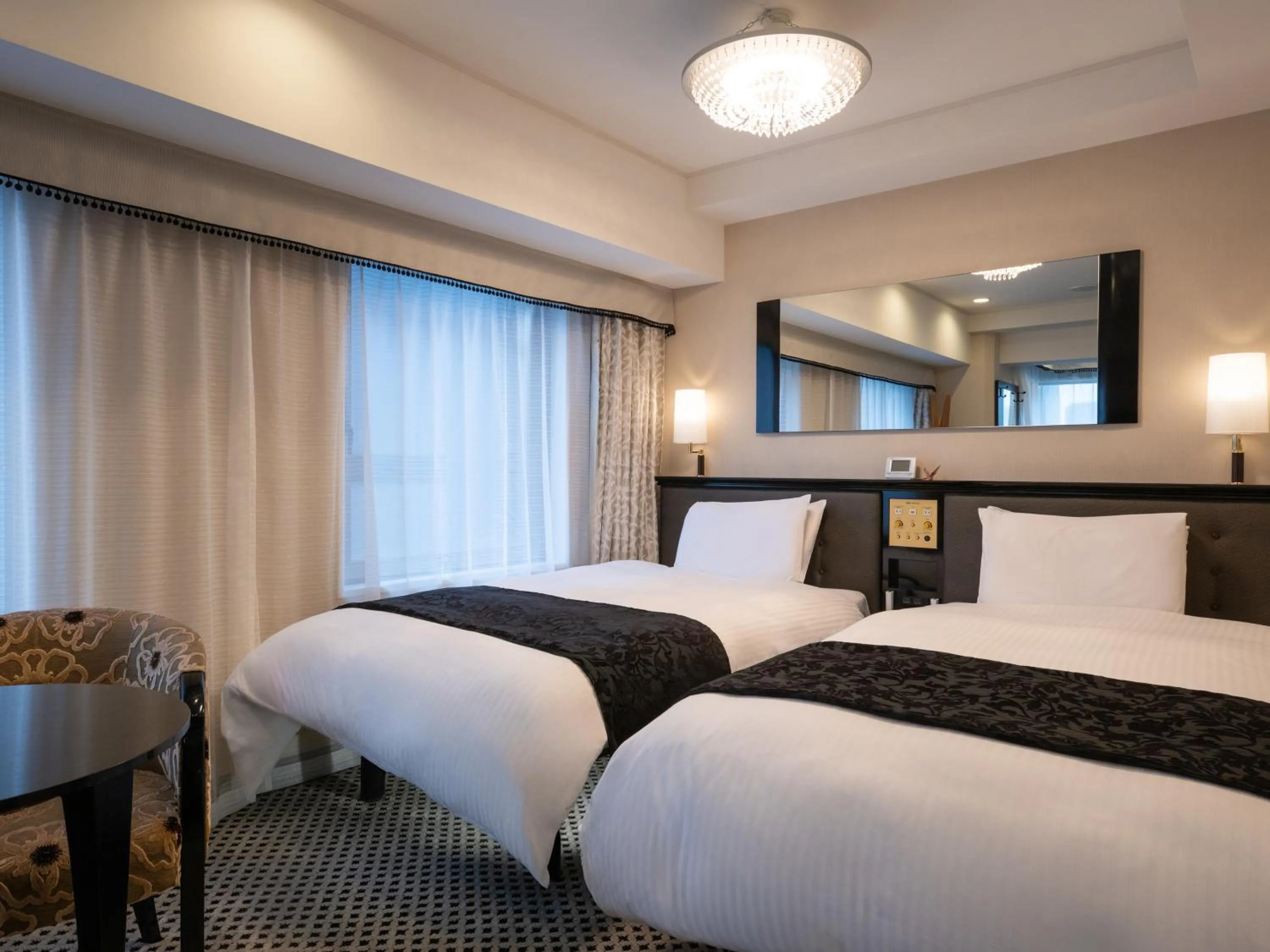 Photo of the whole room, Bed in APA Hotel Shimbashi Onarimon