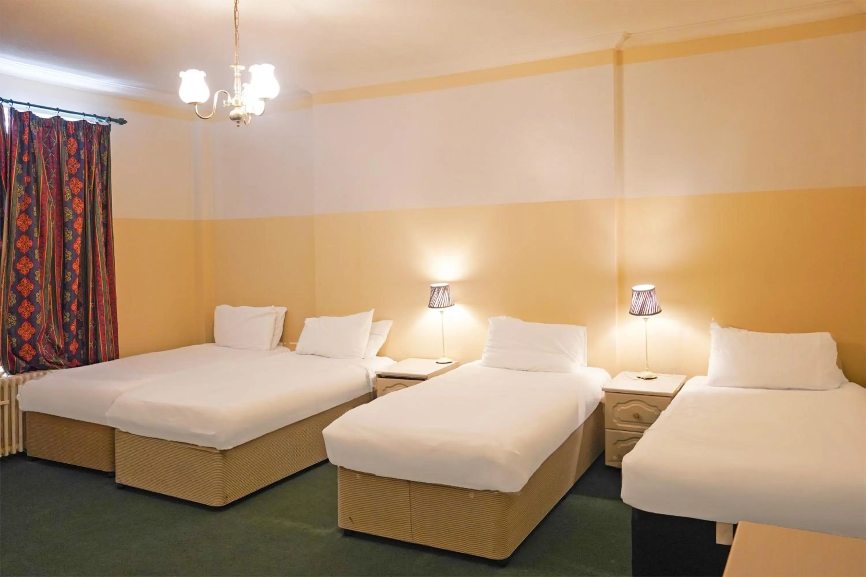 Bedroom, Bed in OYO Langford Hotel, Brighton & Hove