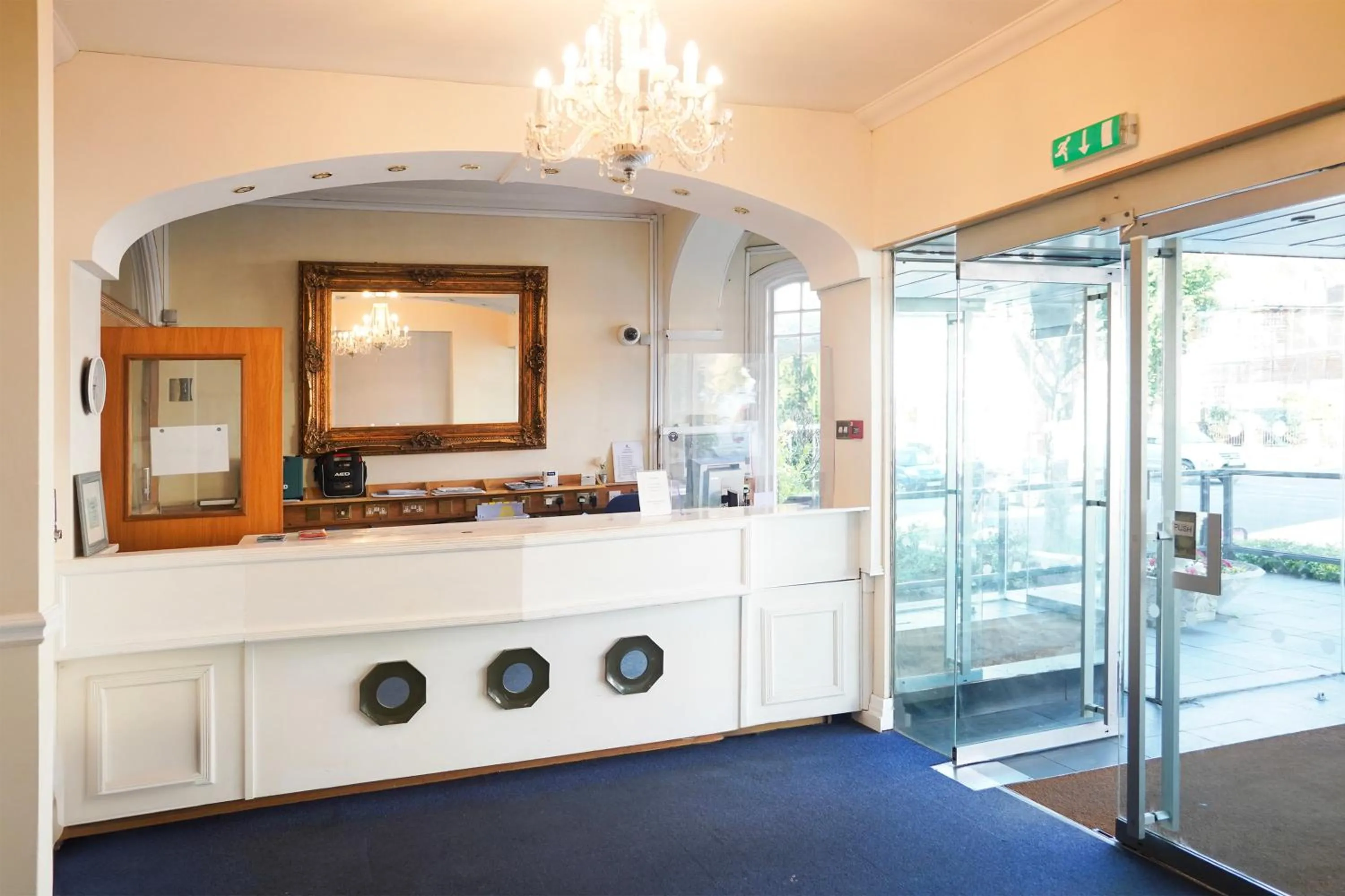 Lobby or reception in OYO Langford Hotel, Brighton & Hove