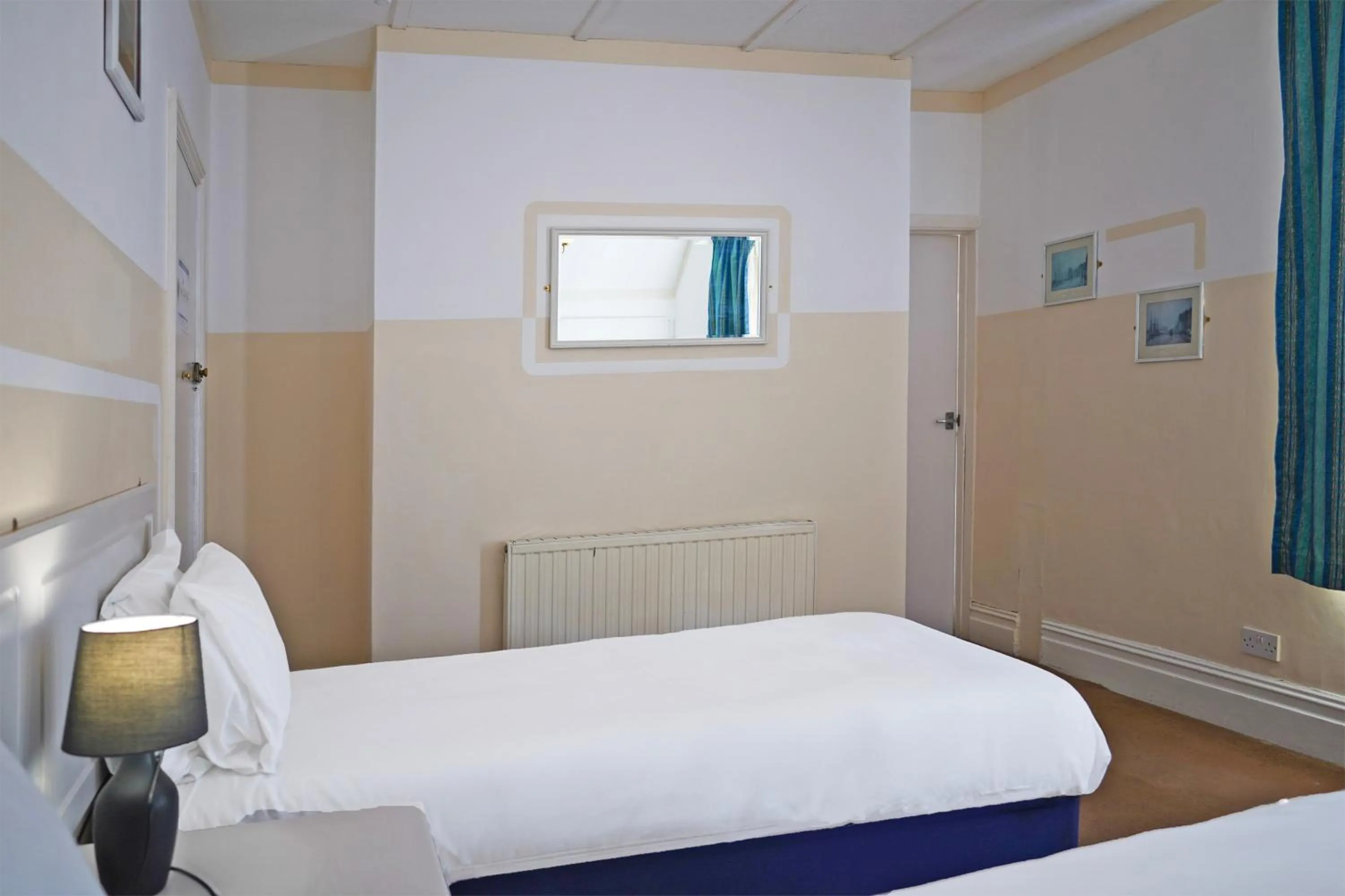 Bedroom, Bed in OYO Langford Hotel, Brighton & Hove