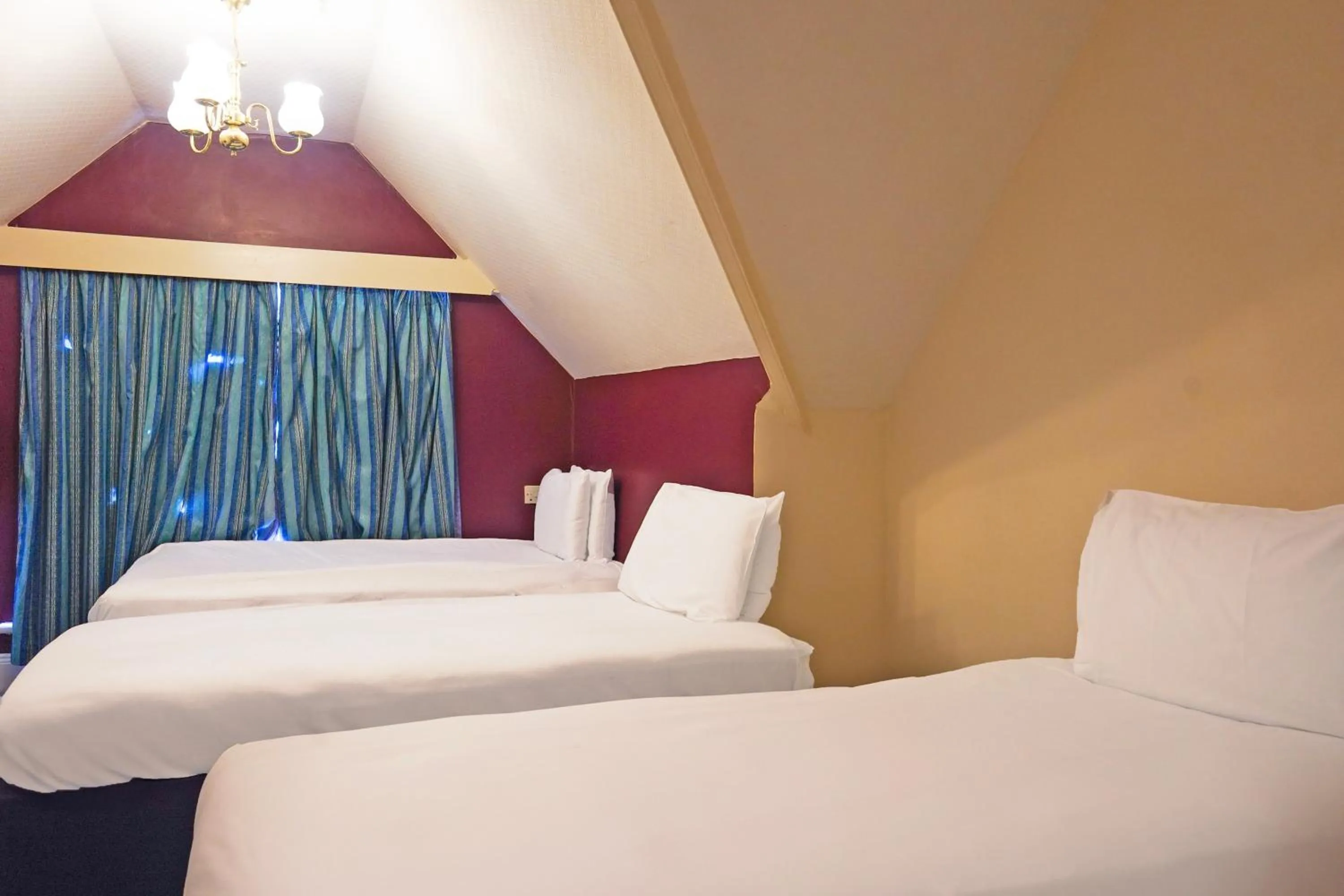 Bedroom, Bed in OYO Langford Hotel, Brighton & Hove