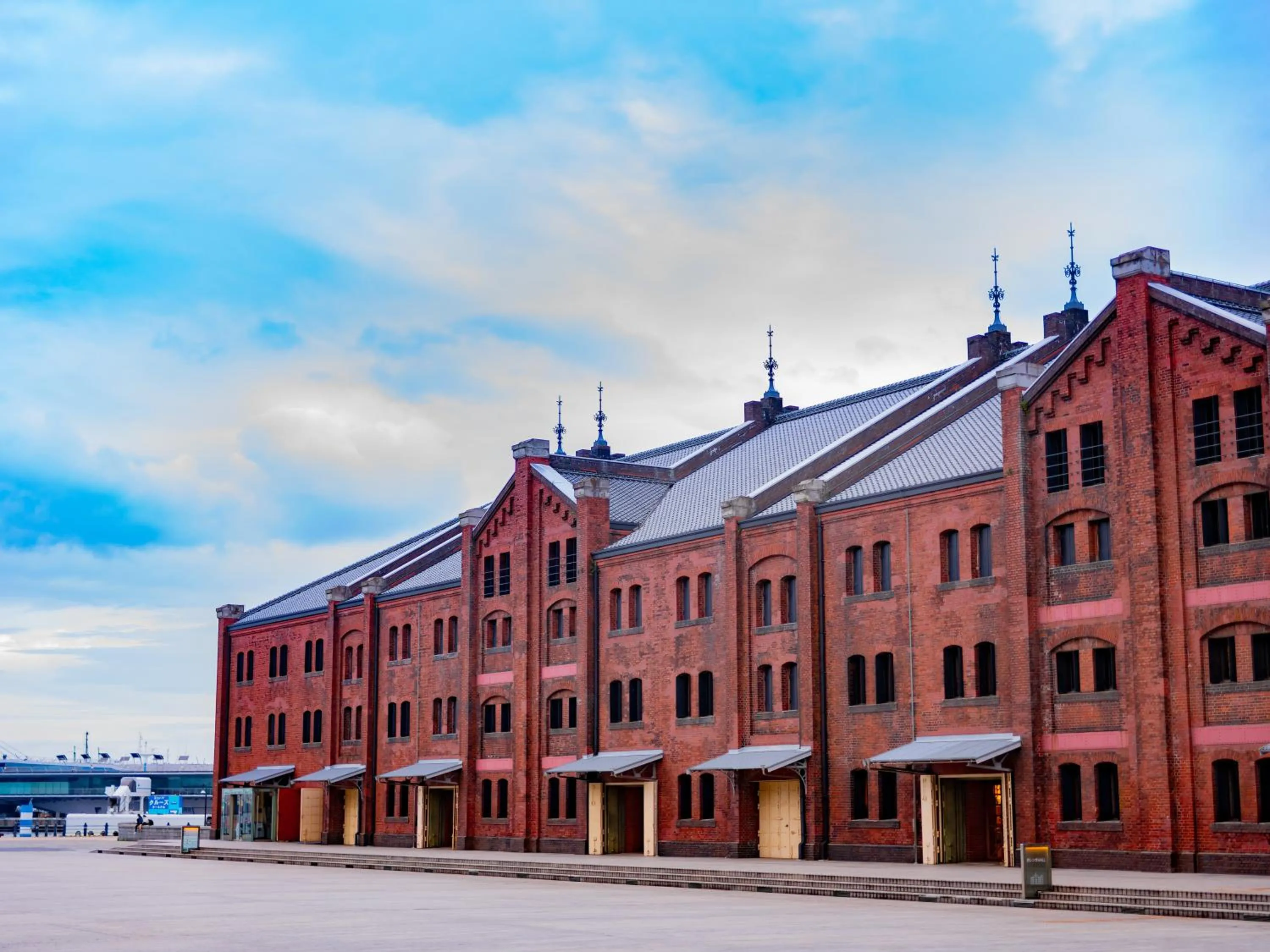Nearby landmark in APA Hotel Yokohama Kannai