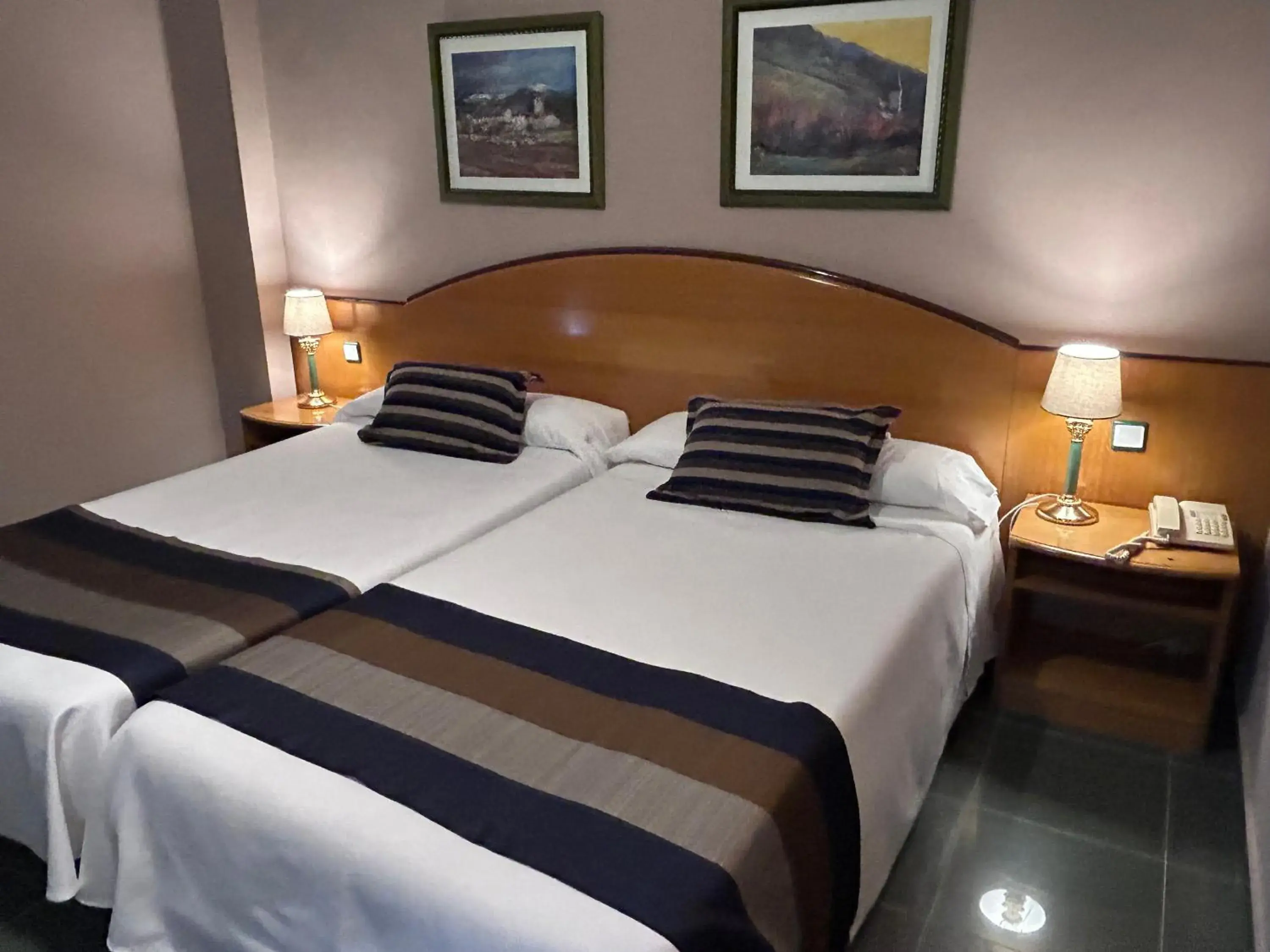 Standard Triple Room in Hotel Escuela San Cristobal Standard Triple Room in Hotel Escuela San Cristobal