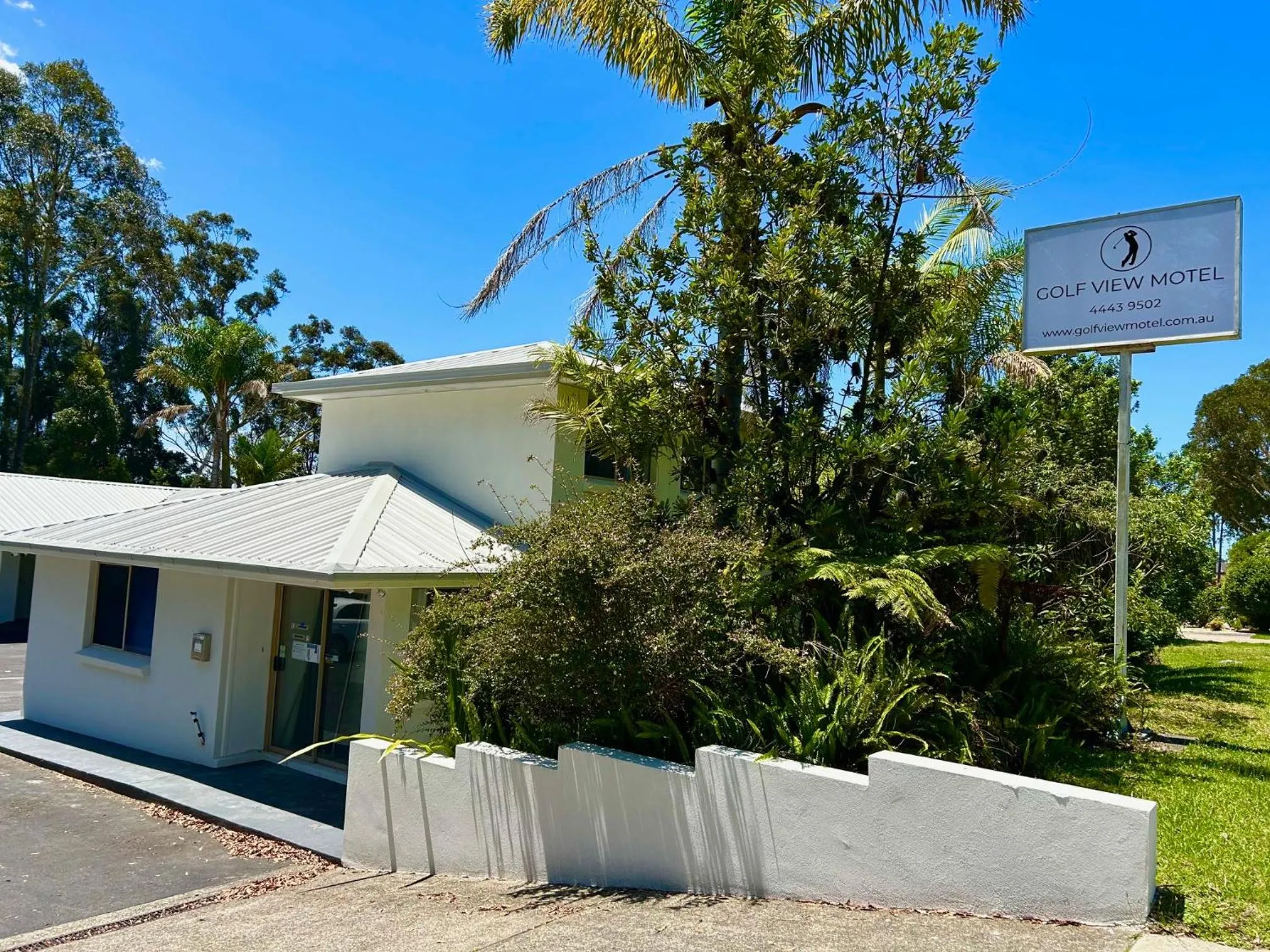 Property building in Golf View Motel