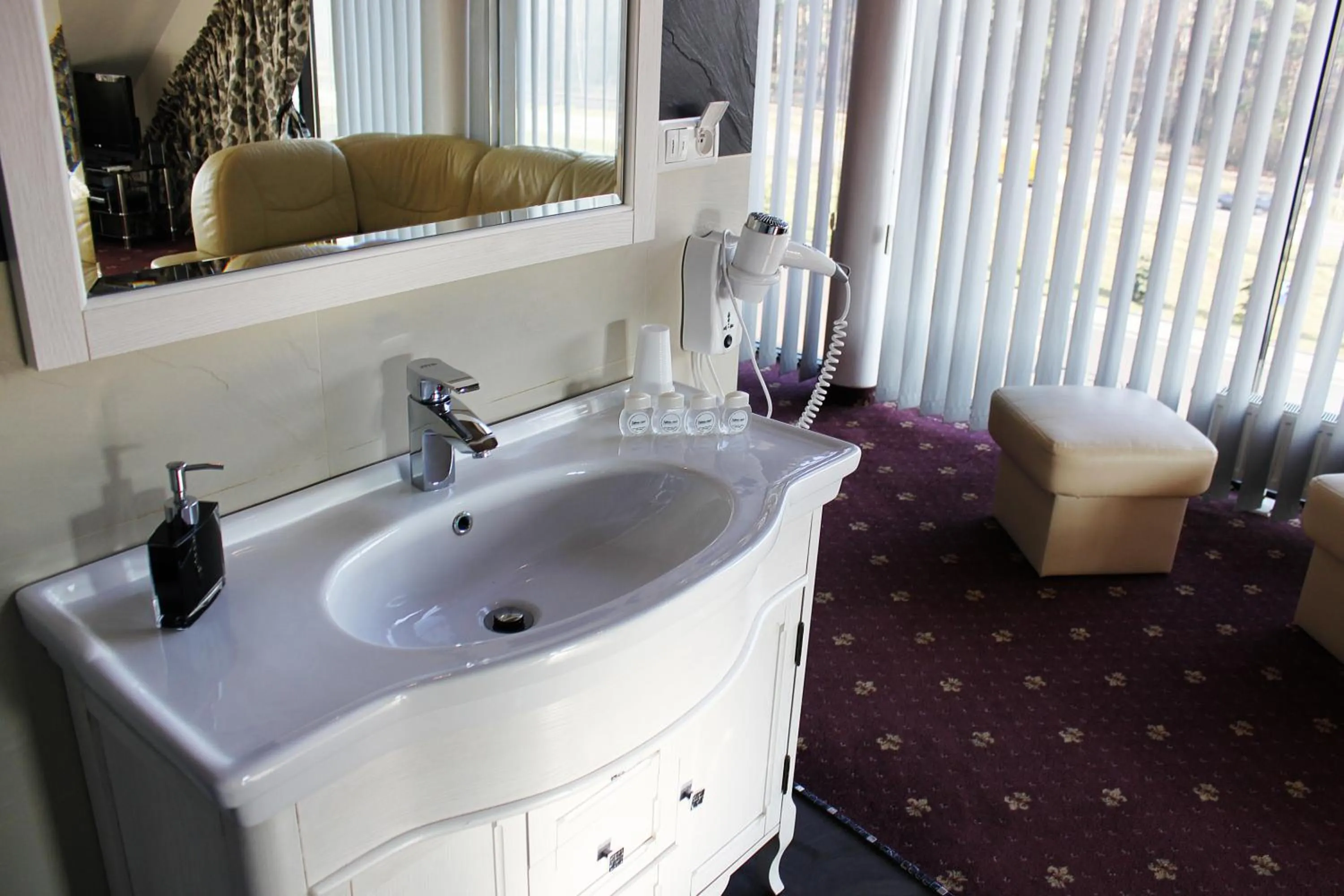 Bathroom in Hotel Monet & Rubbens