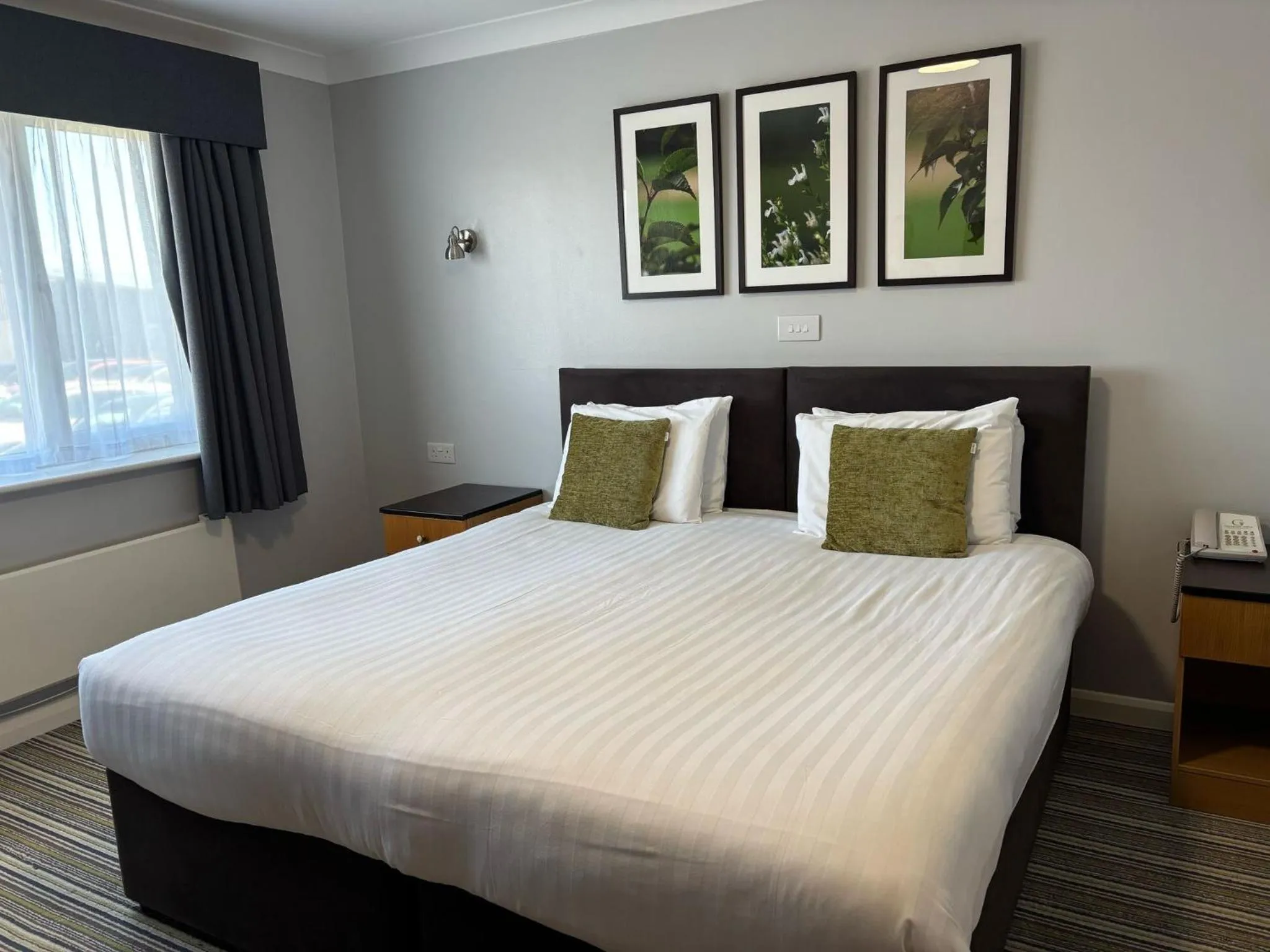 Bedroom, Bed in Greetham Valley