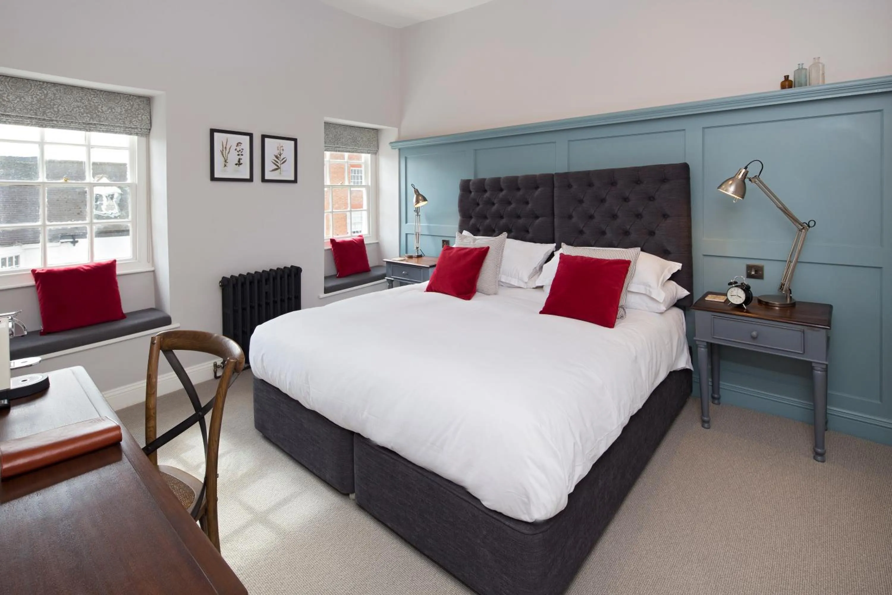 Coffee/tea facilities, Bed in The George Townhouse