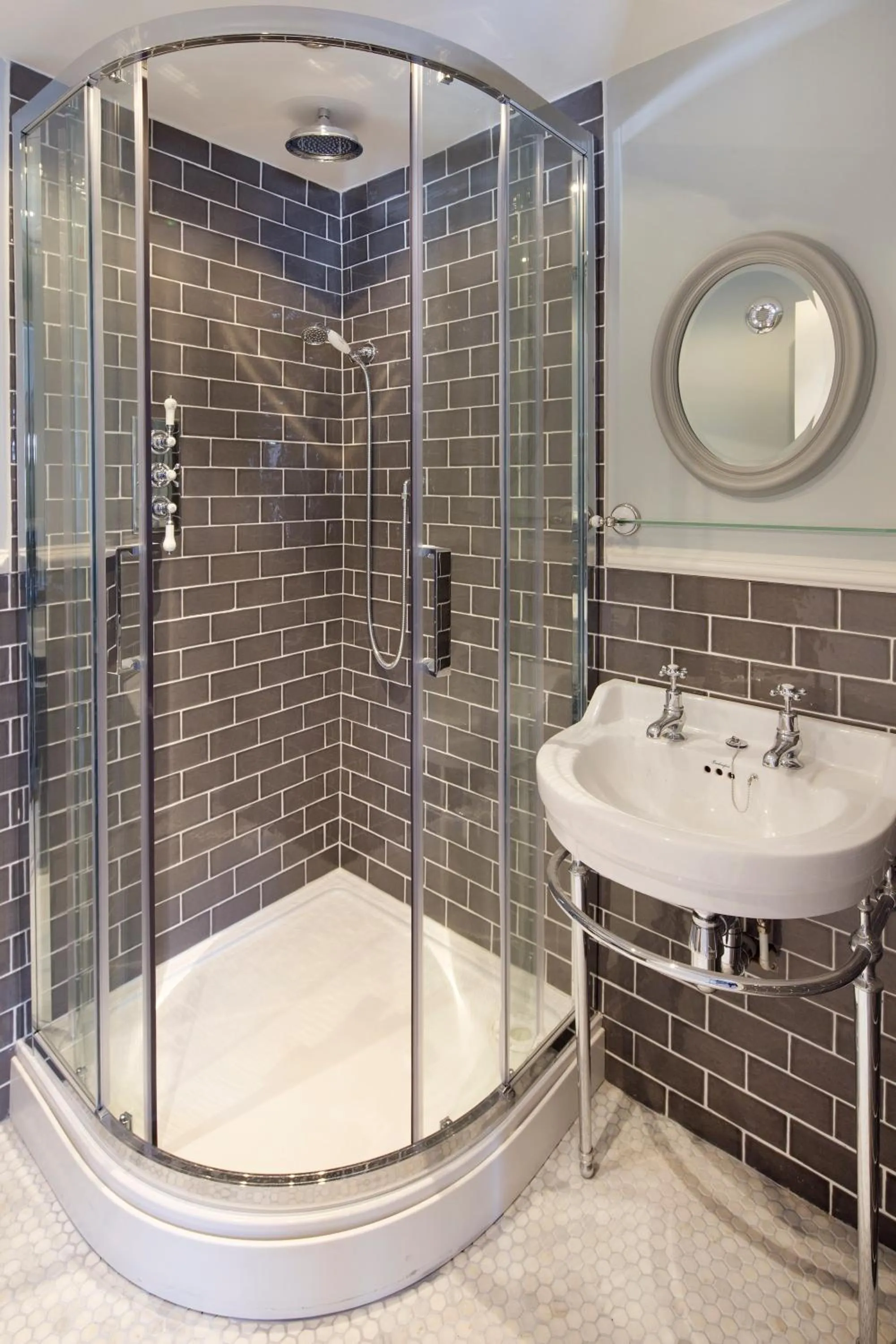 Shower in The George Townhouse