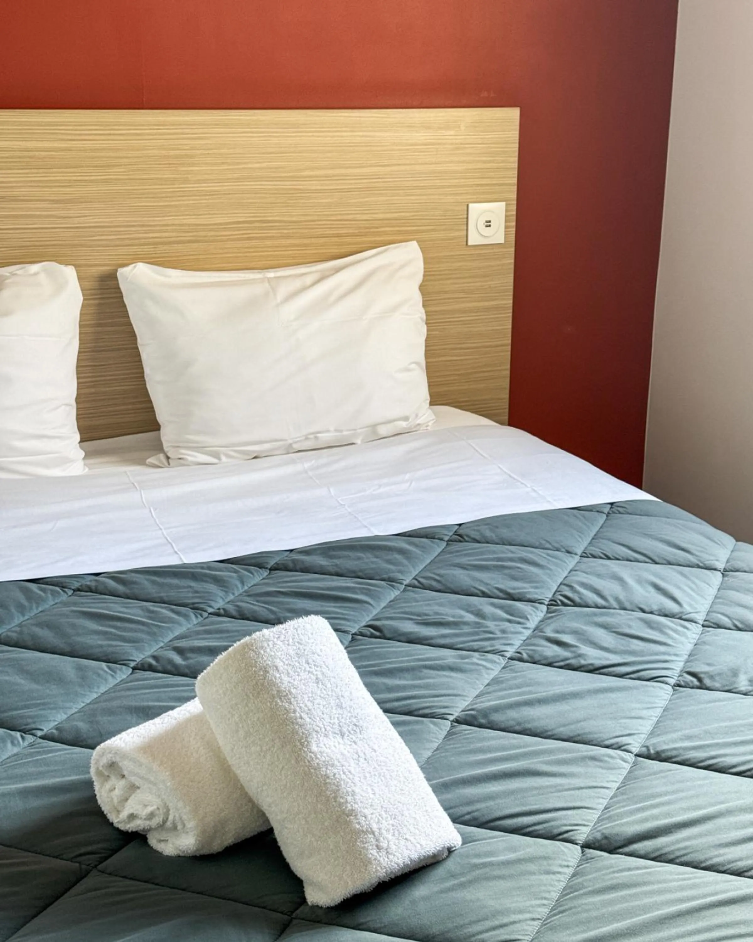 Bedroom, Bed in Premiere Classe Beaune