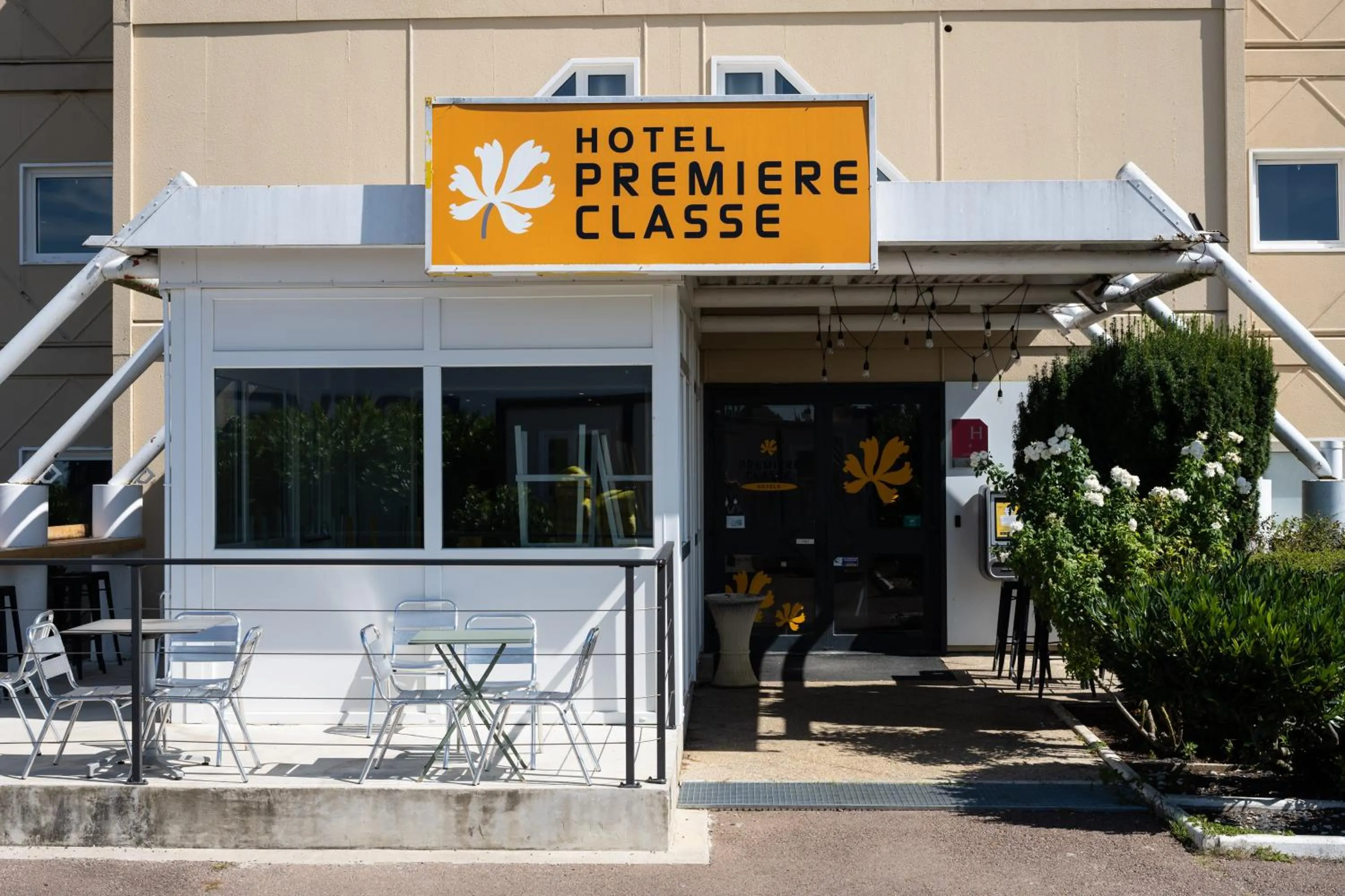 Balcony/Terrace in Premiere Classe Beaune