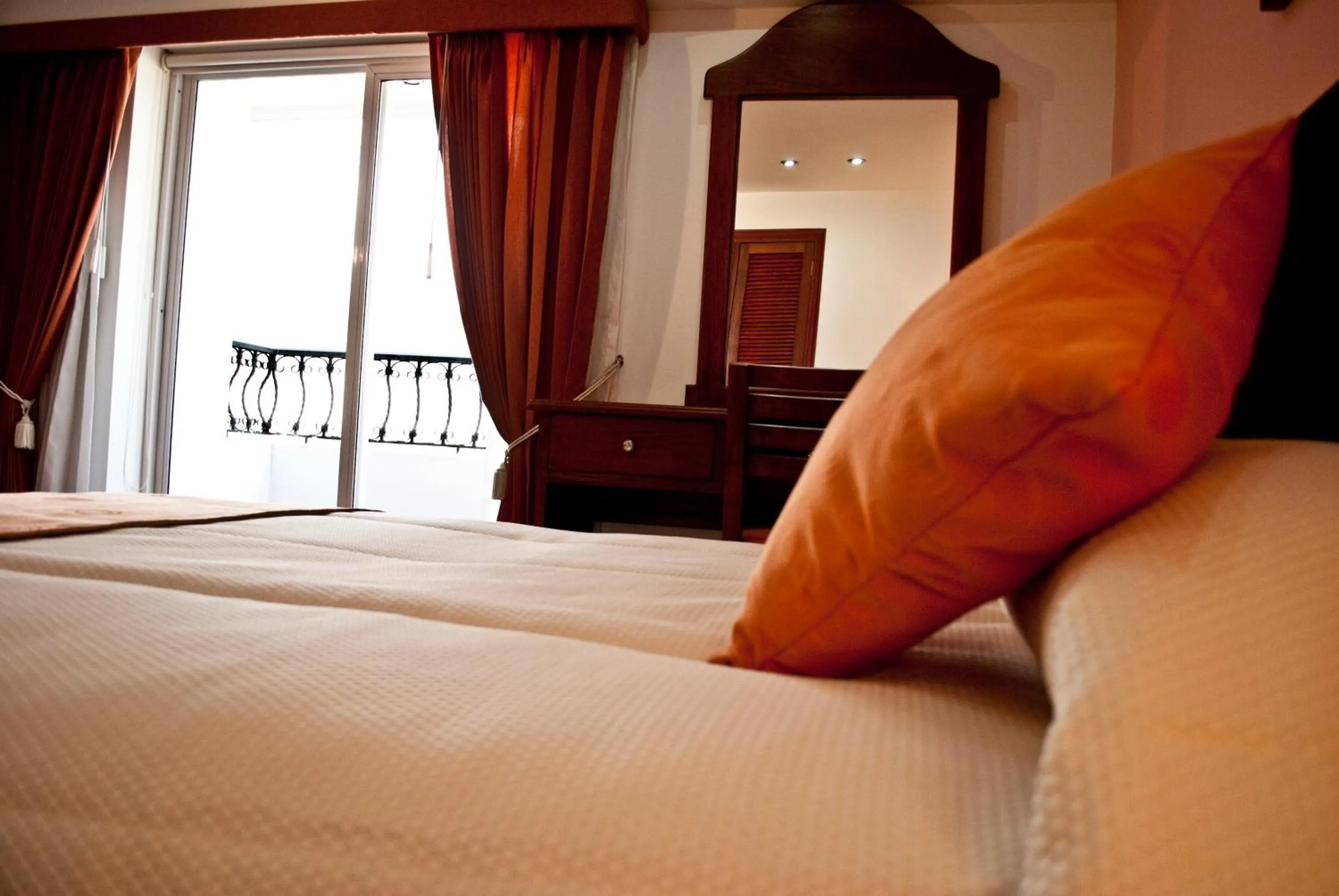 Bed in Blu Inn Hotel