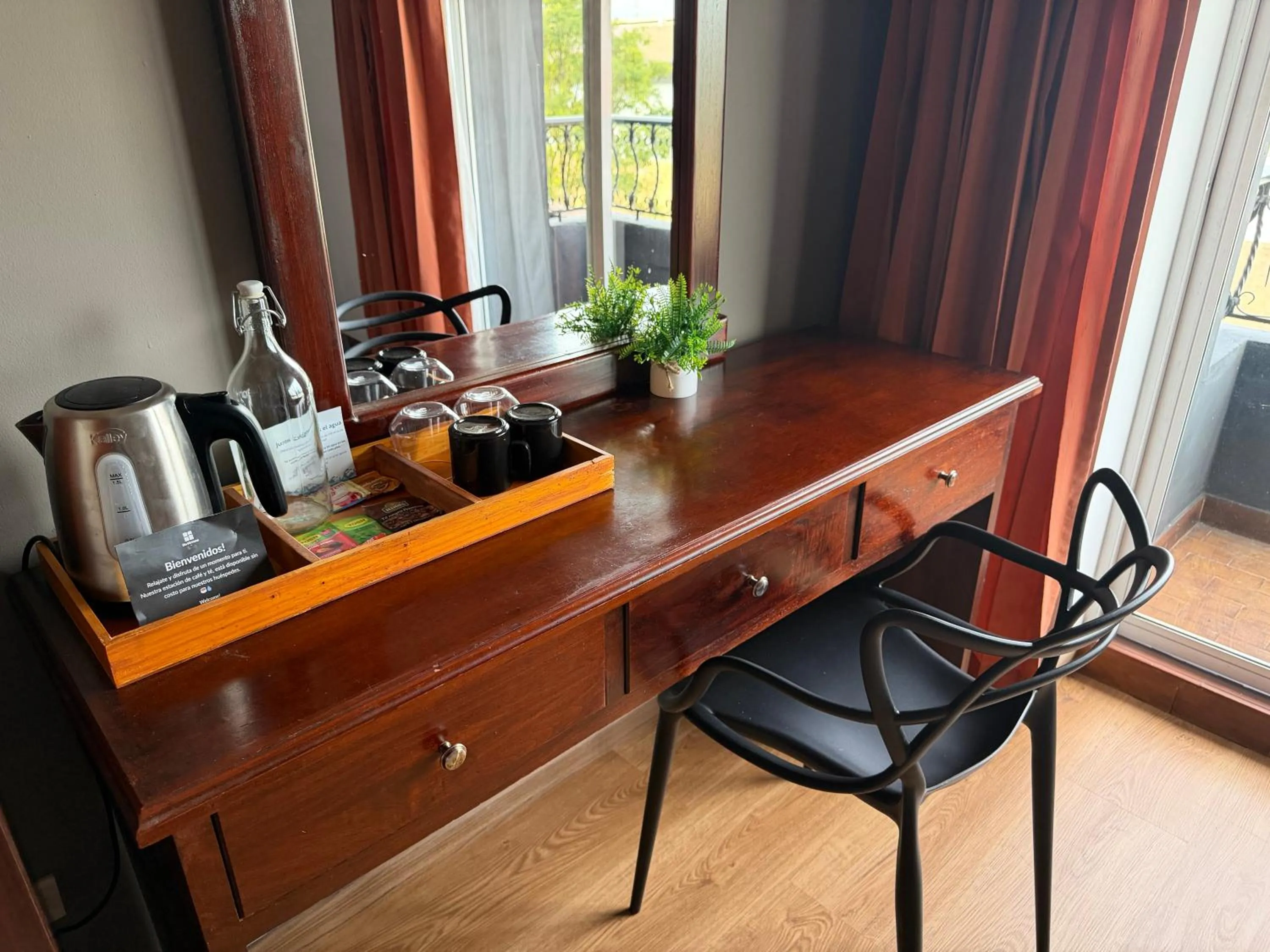 Seating area in Blu Inn Hotel